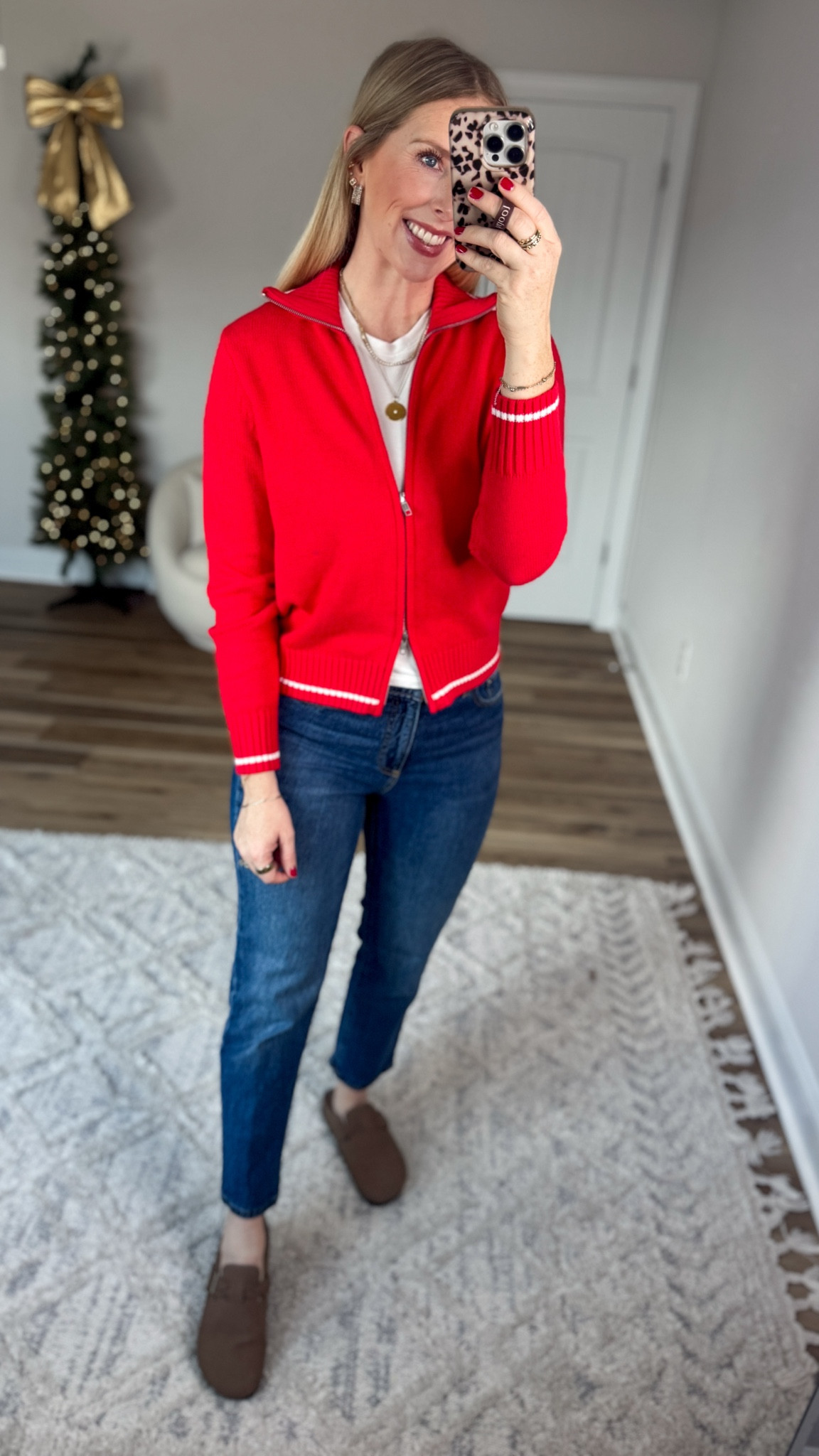 Daily try on, Walmart outfit, Walmart fashion, Walmart try on, zip up sweater, white tee

Small 

#LTKFindsUnder50 #LTKootd