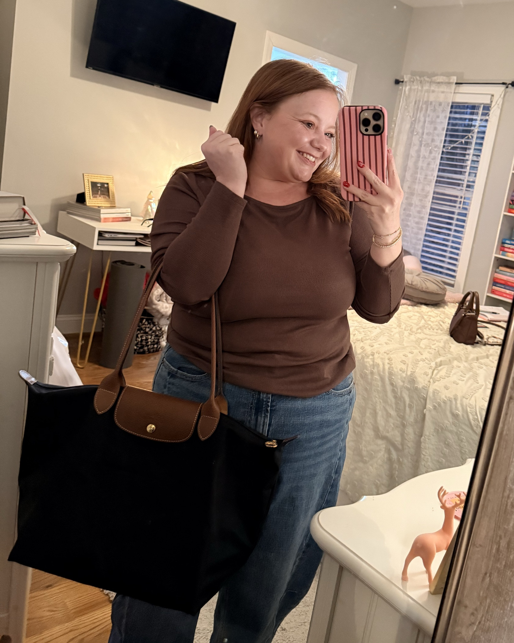 4 accessories that make the winter so much better!! 

#LTKSeasonal #LTKFindsUnder50 #LTKMidsize