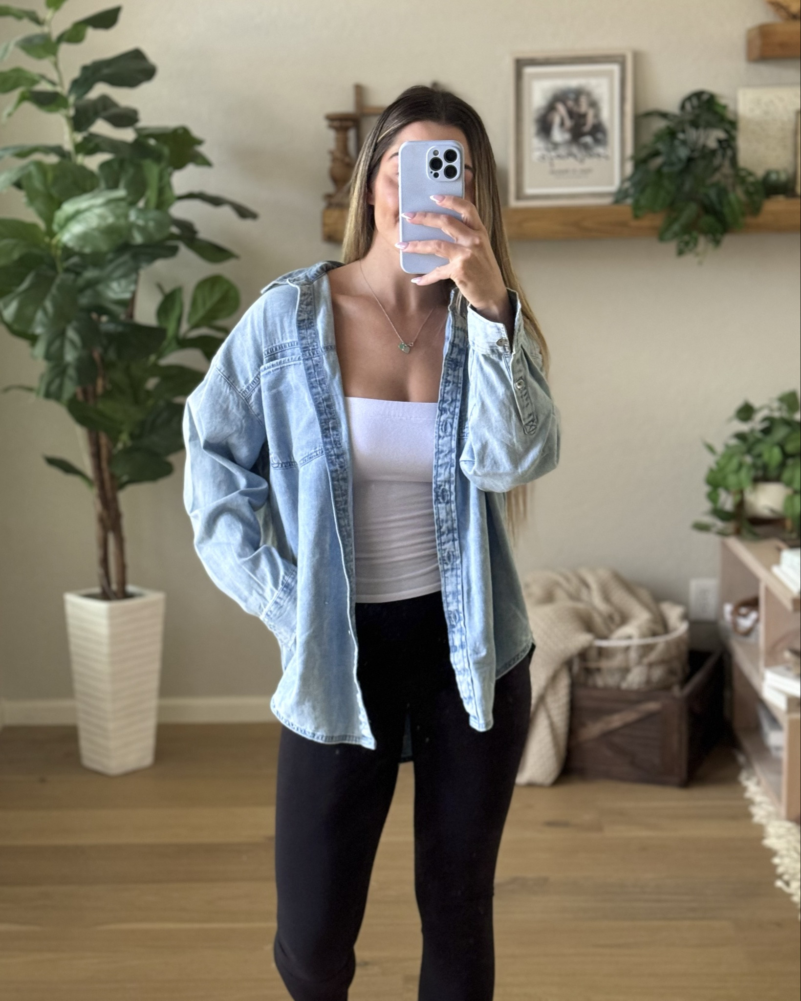 Casual look with my favorite Amazon tube top, lulu leggings, and a denim button up from Aerie! I AM A DENIM GIRLY THROUGH AND THROUGH. 😭 This denim top is on sale, 30% off for a limited time and it is selling FAST

Tube top: S
Denim top: S
Leggings: 4 


#LTKBacktoSchool #LTKStyleTip #LTKFallSale