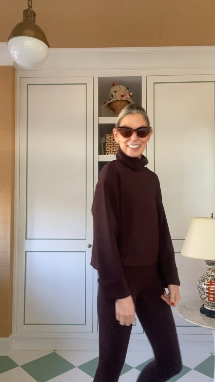 The @spanx pieces that get us motivated to stay active! ✨ Use code PENCILANDPAPERXSPANX for 15% off your first order + free shipping! (sale items excluded). ad #spanxpartner