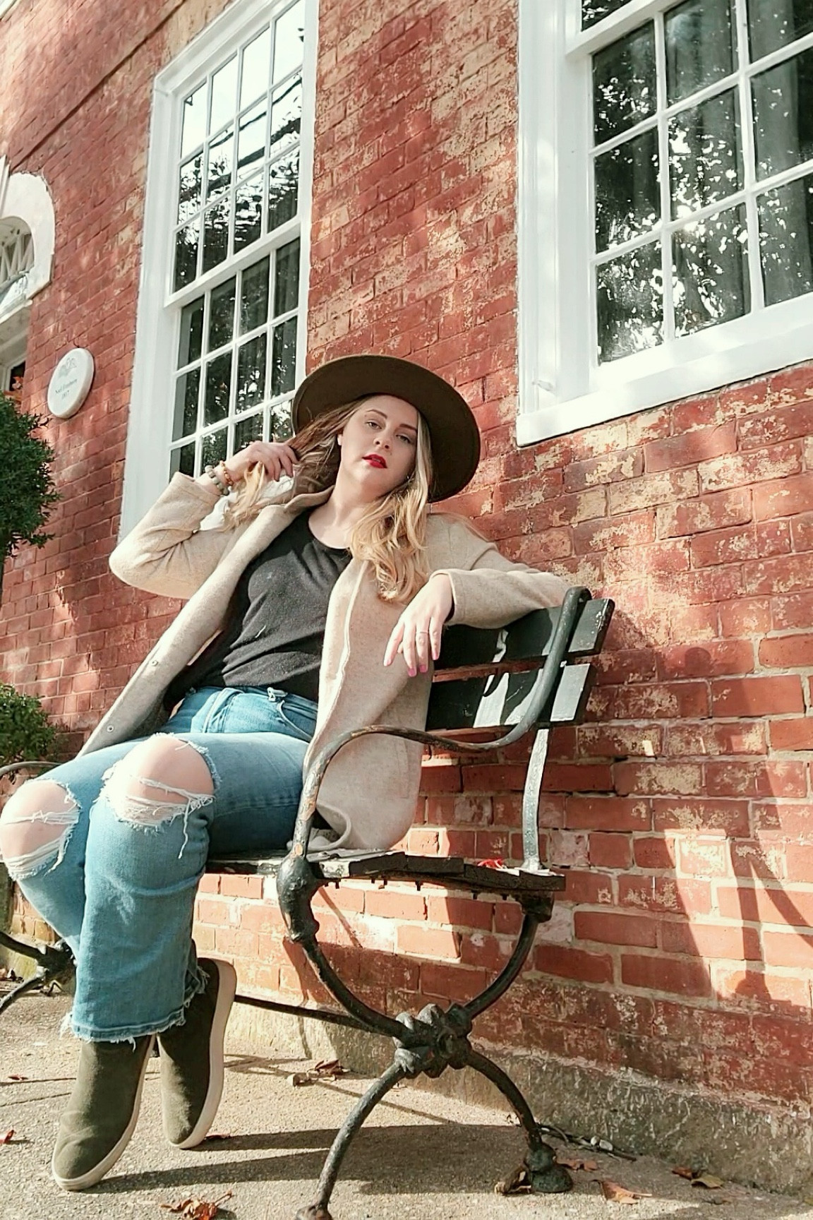 Every piece in this outfit SCREAMS mid-season comfort. For those mild December days or winter to spring transition weeks, you’ll be in good shape with looks like these for Hot Mom Winter, Spring, Summer, and Fall! 🙌🏻 

#LTKSeasonal #LTKshoecrush #LTKmidsize