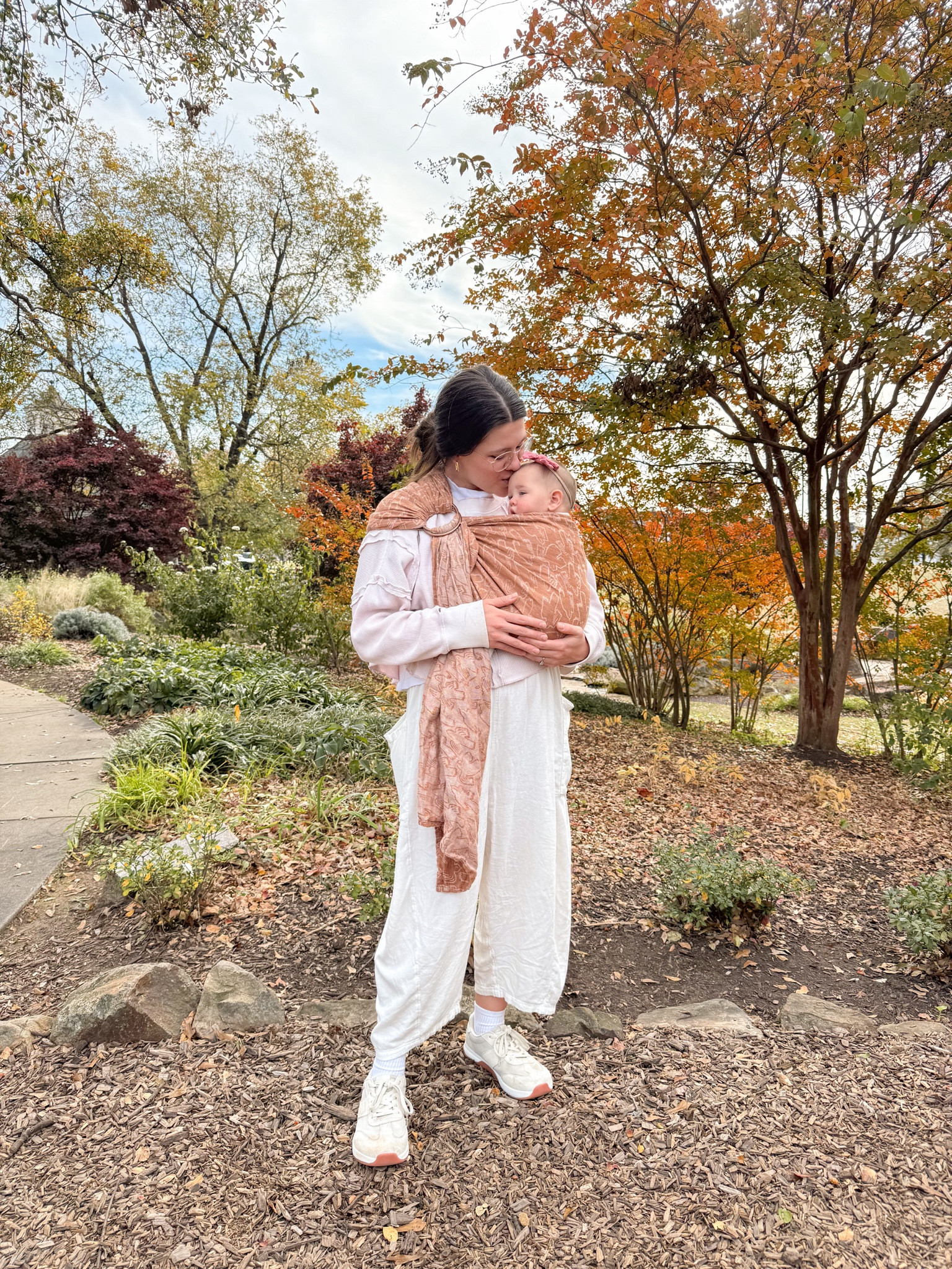 Code STEPHANIEKASE10 for 10% off the Wildbird ring sling 🫶🏻