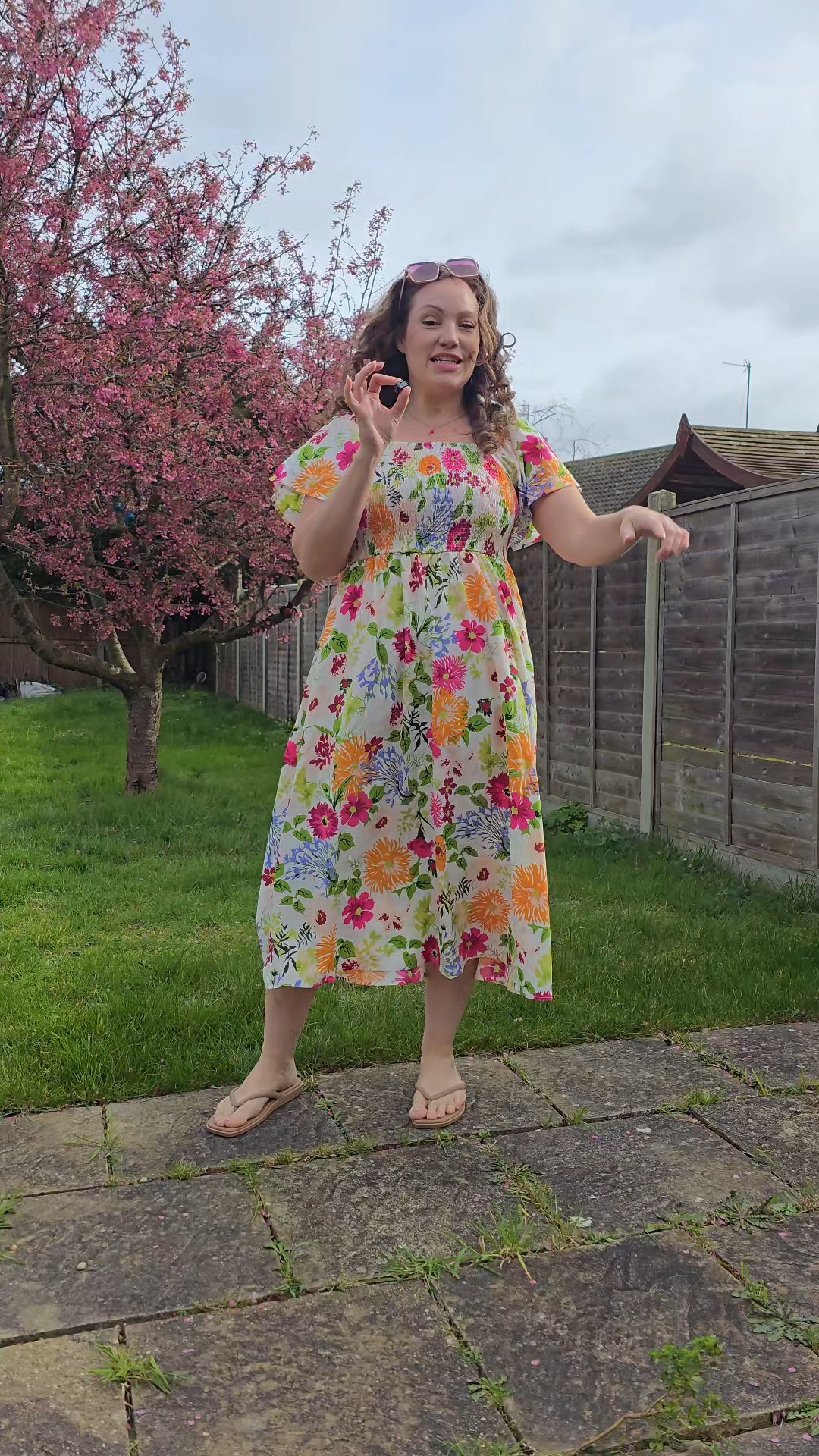 Floral dress for spring summer for my curvy body baddies

#LTKspring #LTKplussize #LTKmidsize