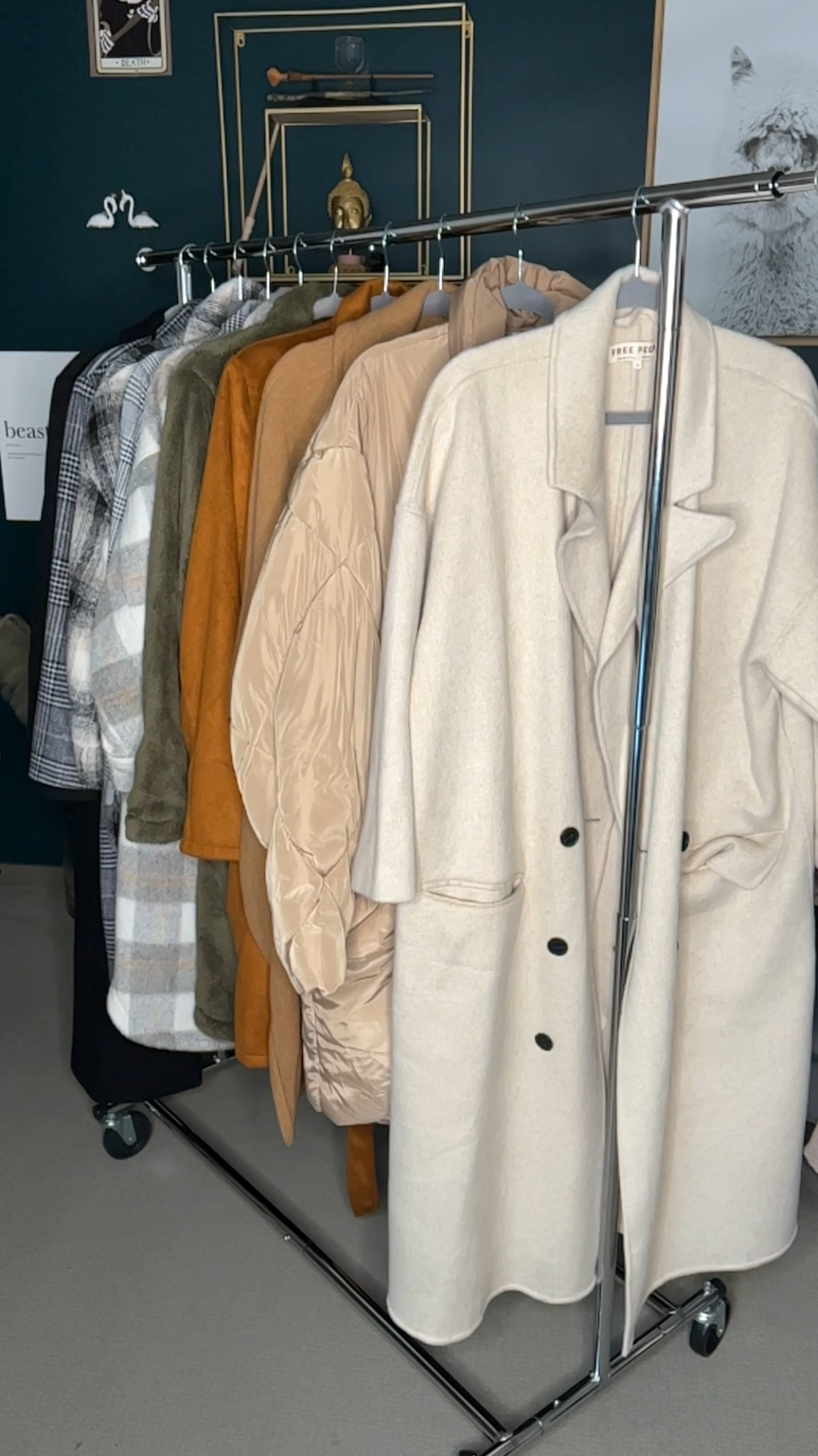 Winter coats all have come out now that the PNW is frozen! 

#coats #wintercoats #winter #inspiration #fall #ootd #fyp #fashion #latina #latinacreator #portland #winterfashion #pnw #pnwlife #pnwcheck 

#LTKcurves #LTKfit #LTKstyletip