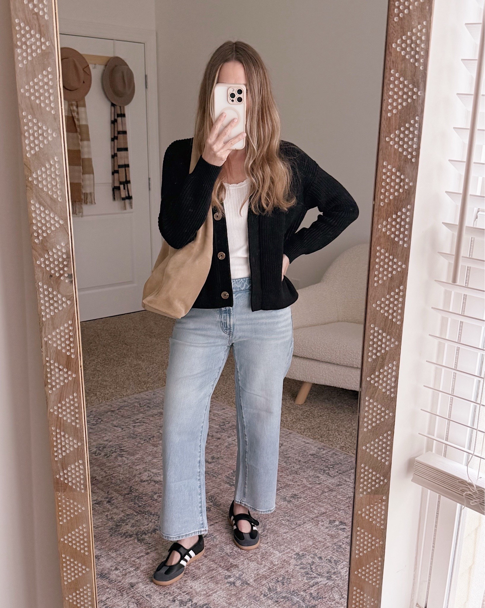 I wear this combo on repeat. A simple tank, a cardigan, and jeans that go with everything.

spring outfit ideas, casual spring outfits for women over 40, cardigan outfit spring, light wash jeans outfit, everyday spring style, neutral spring basics



#LTKWorkwear #LTKOver40 #LTKdayinmylife