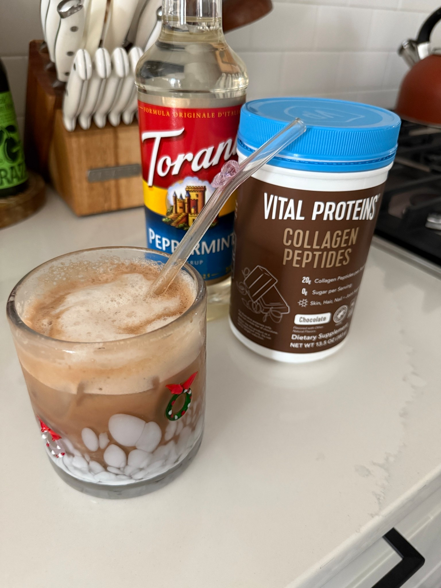 The best peppermint mocha I’ve ever made 🤌🏼 this chocolate collagen powder from Vital Proteins makes it 😮‍💨

#LTKSeasonal