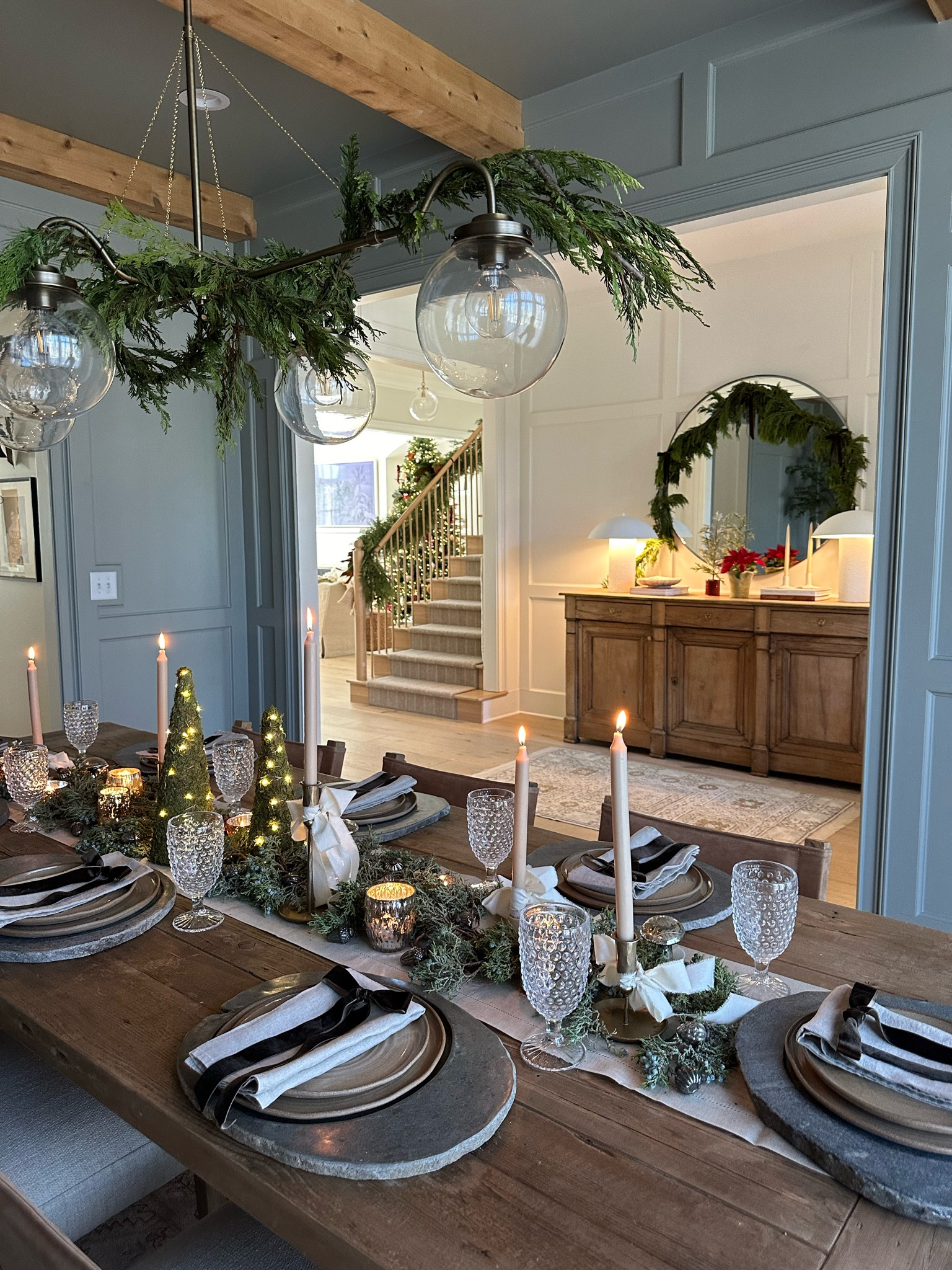 Christmas tablescape details ❤️

#LTKhome #LTKHoliday #LTKSeasonal