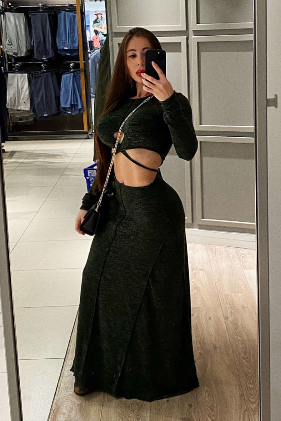 ASOS • Birkenstock 

ASOS Long Sleeve super soft wrap around detail maxi dress in Green (linked Black)

Birkenstock Arizona Sandals 

Day outfit, casual outfit, summer outfit, spring outfit, seasonal outfit, London style, asos style, maxi dress 

#asos #maxidress #wrapdress 


#LTKspring #LTKstyletip #LTKuk