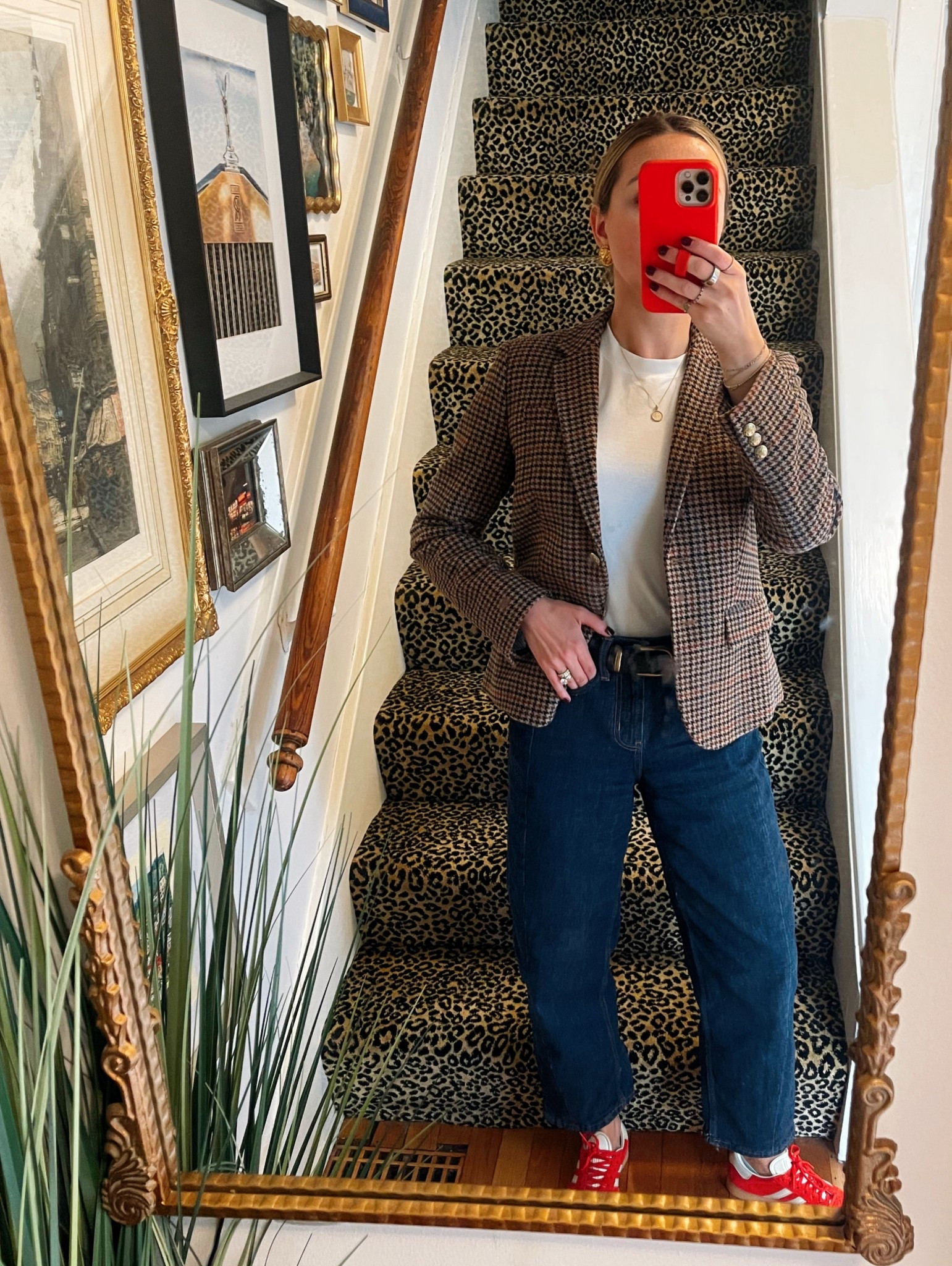 Fall blazer season is here! Perfect for work or everyday ❤️ exact blazer is old but linking the newer version! 

#LTKFindsUnder50 #LTKWorkwear #LTKSeasonal