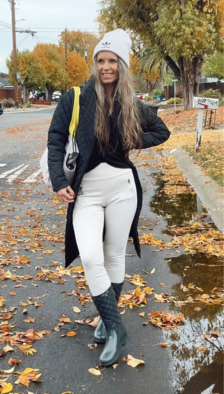 Rainy day outfit ☔️ 
My bag is so functional and love yellow strap! @shortylove
Hunter rain boots - tts
Fleece lined pants - tts
Quilted coat - tts live this Amazon find!


Rainy outfit black coat black rain coat christmas gifts gift idea



#LTKGiftGuide #LTKSeasonal #LTKHoliday