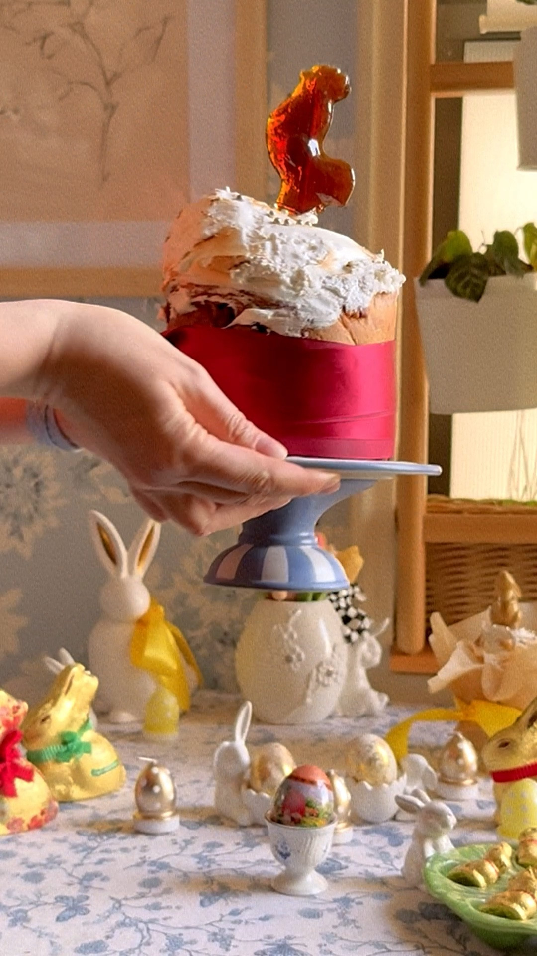 This Easter is about slowing down, savoring the golden texture of the Kulich, and finding beauty in every crumb.
Traditions aren’t just kept; they are felt.

#romanoff_cooking 
#OrthodoxEaster #Pashka #SlowLivingNYC #TheRefinedCreator #EasterAesthetics