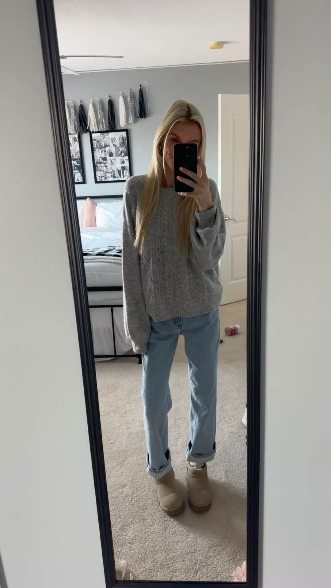 Grey sweater, denim A&F jeans and platform ugg ultra minis

#LTKSeasonal #LTKU #LTKootd