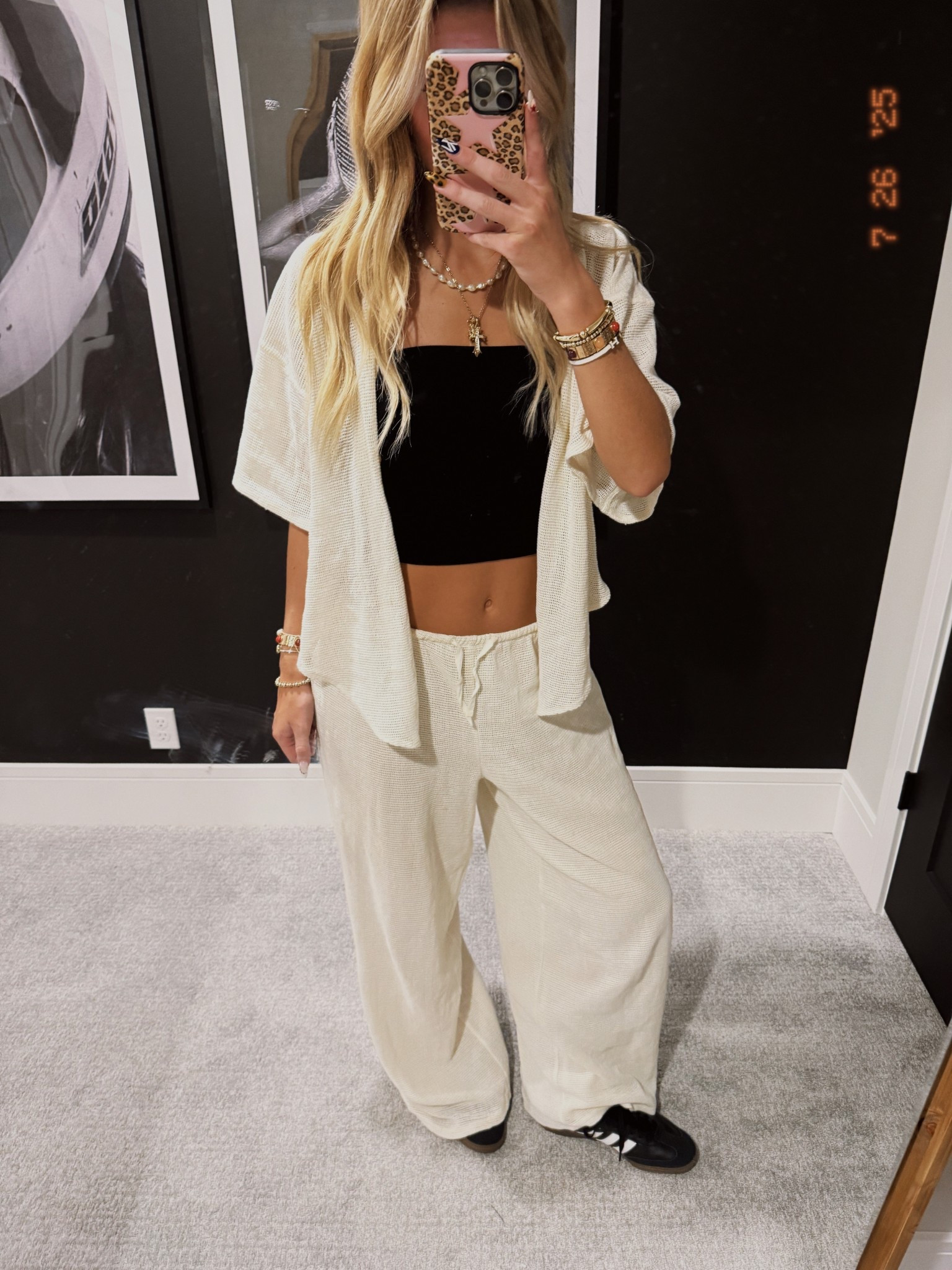 top- small 
pants- mediumm