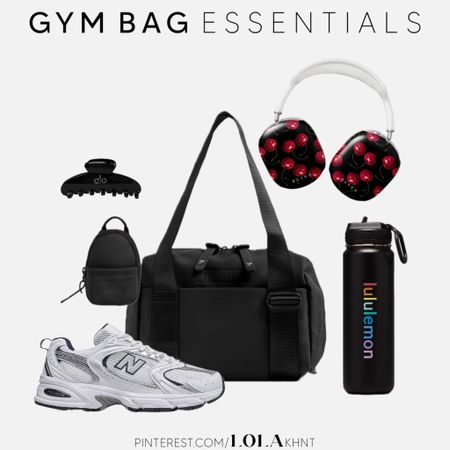 Gymshark mini gym bag hits different 🖤

#LTKfitness #LTKitbag #LTKActive
