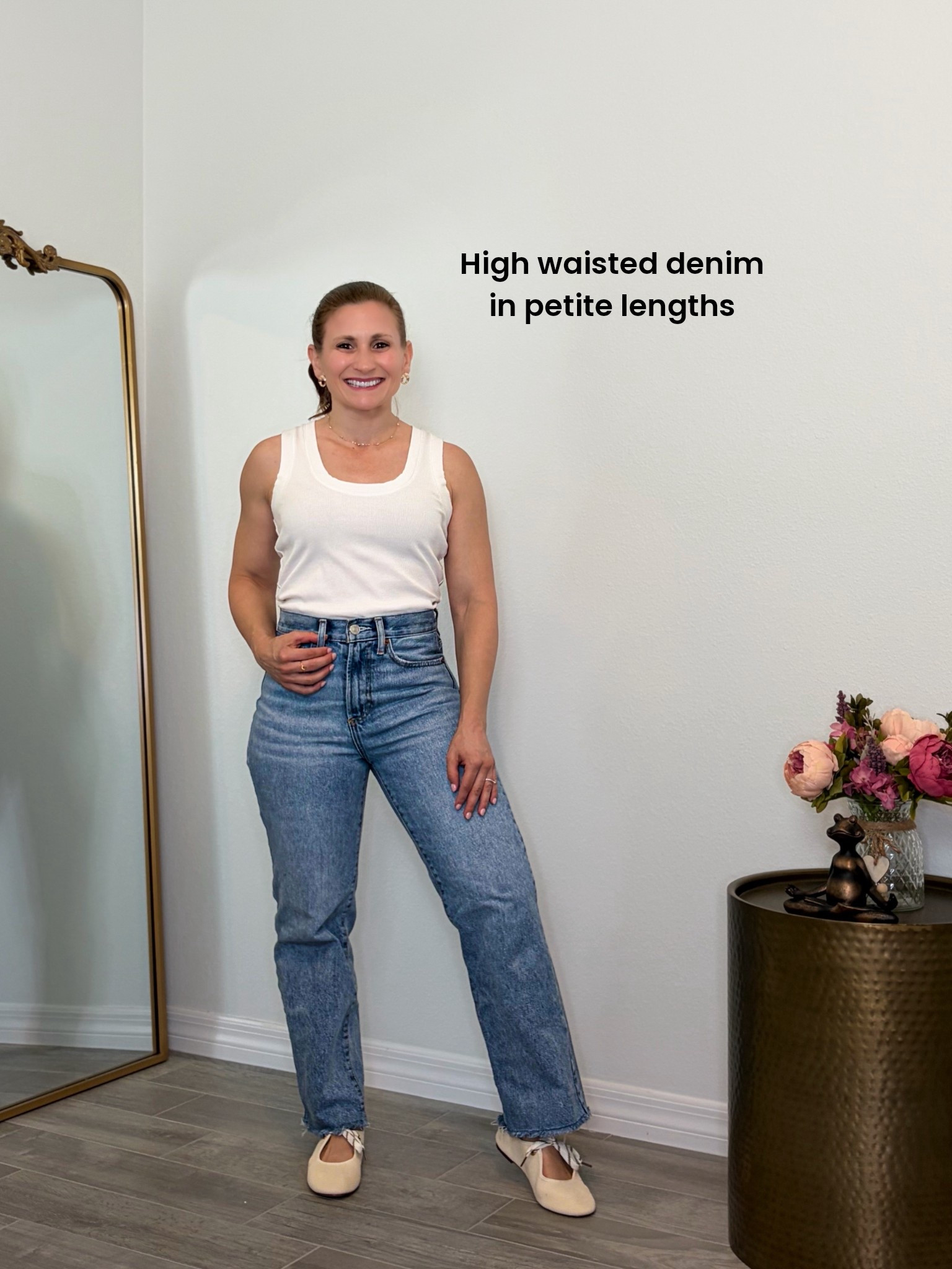 @Quince High waisted jeans in petite length options. I’m 4’10” wearing the 26” inseam. Waiting on the waitlist for the other colors 🤞🥰