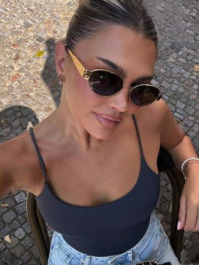 1 Pair Oval Shaped Stylish Women's Glasses, Retro Chic Metal Frame Black Fashion Eyewear, Travel & Beach Accessory, Basic Style For Autumn/Winter, Business & Casual, Gift, College Style, Back To School | SHEIN