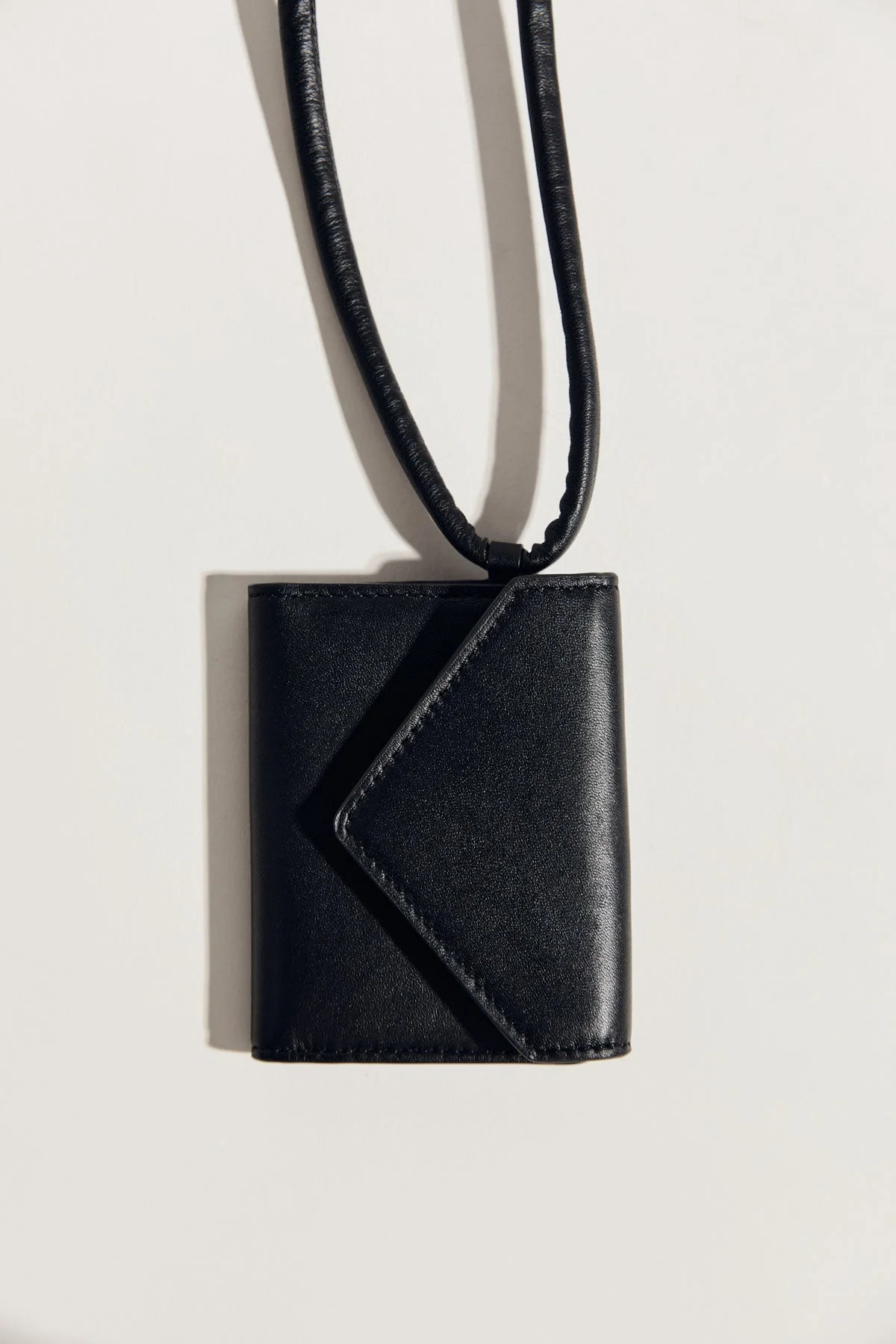 Envelope Card Holder - Black | St. Agni (US, UK, EU)
