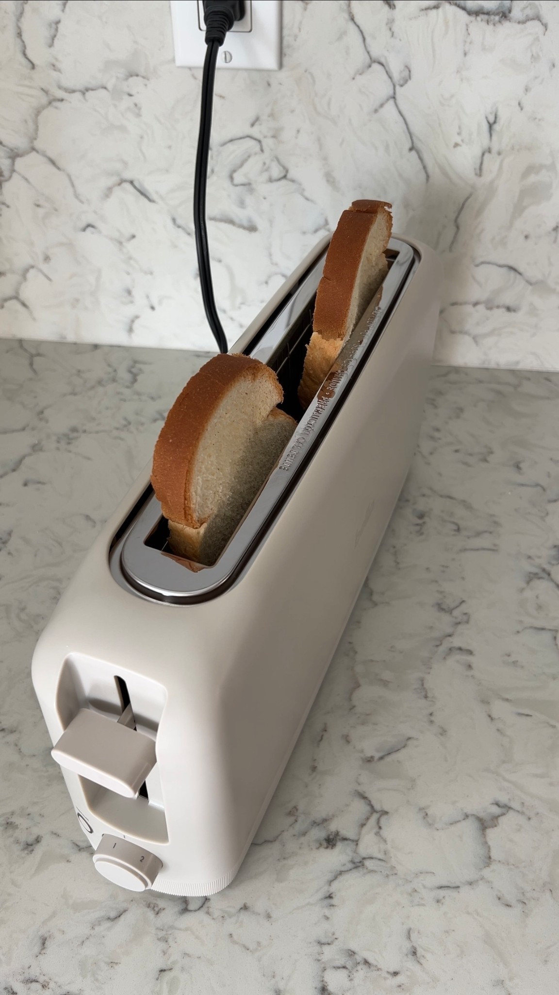 This slim toaster fits anywhere 

#LTKHome #LTKfoodie