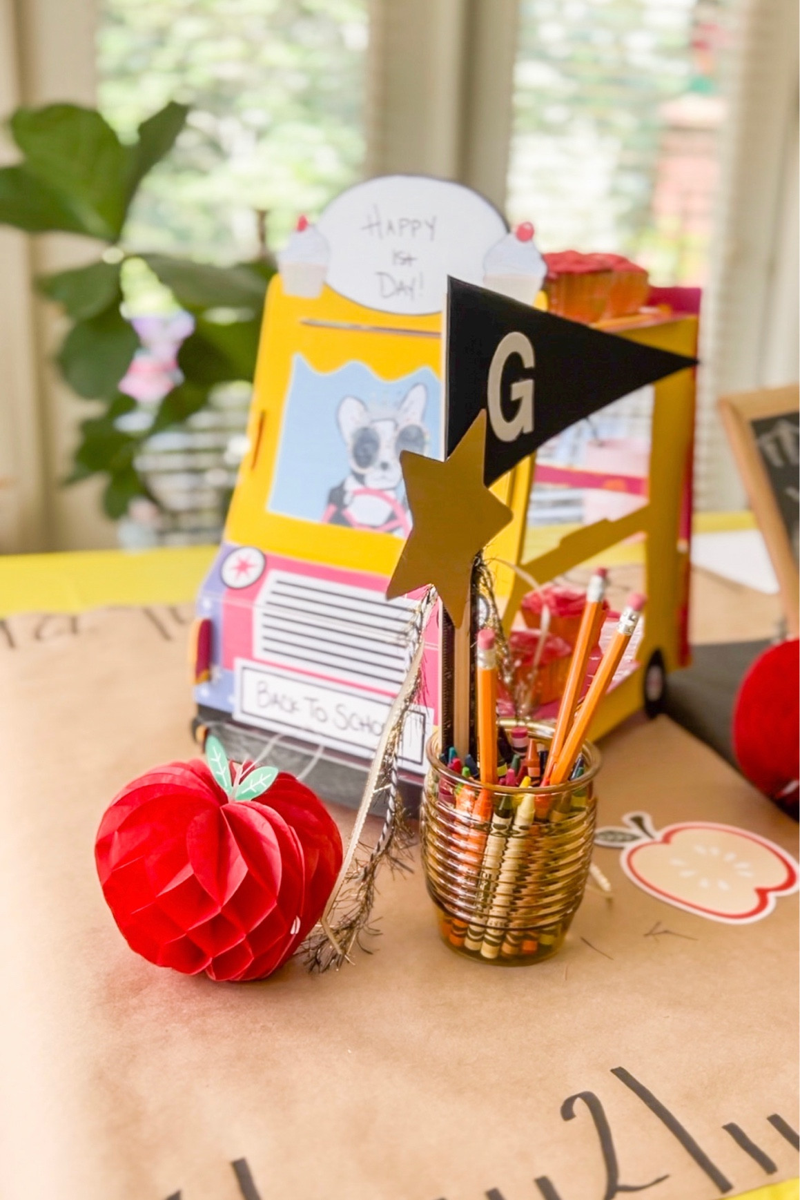 #BacktoSchool 🚌📓✏️🍎