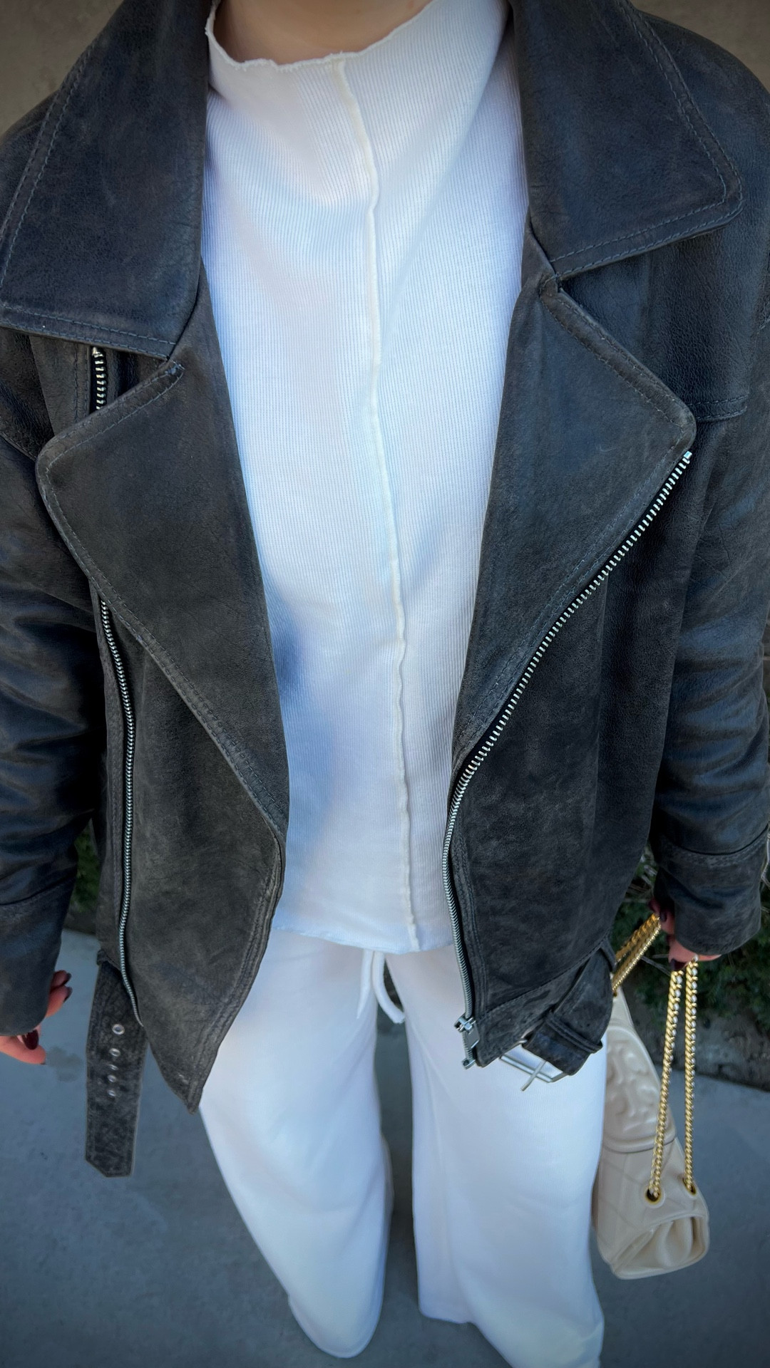 Casual but put together!

*set & leather jacket are zara a few years ago and out of stock, below are a few similar options.

#LTKootd #LTKgrwm #LTKU