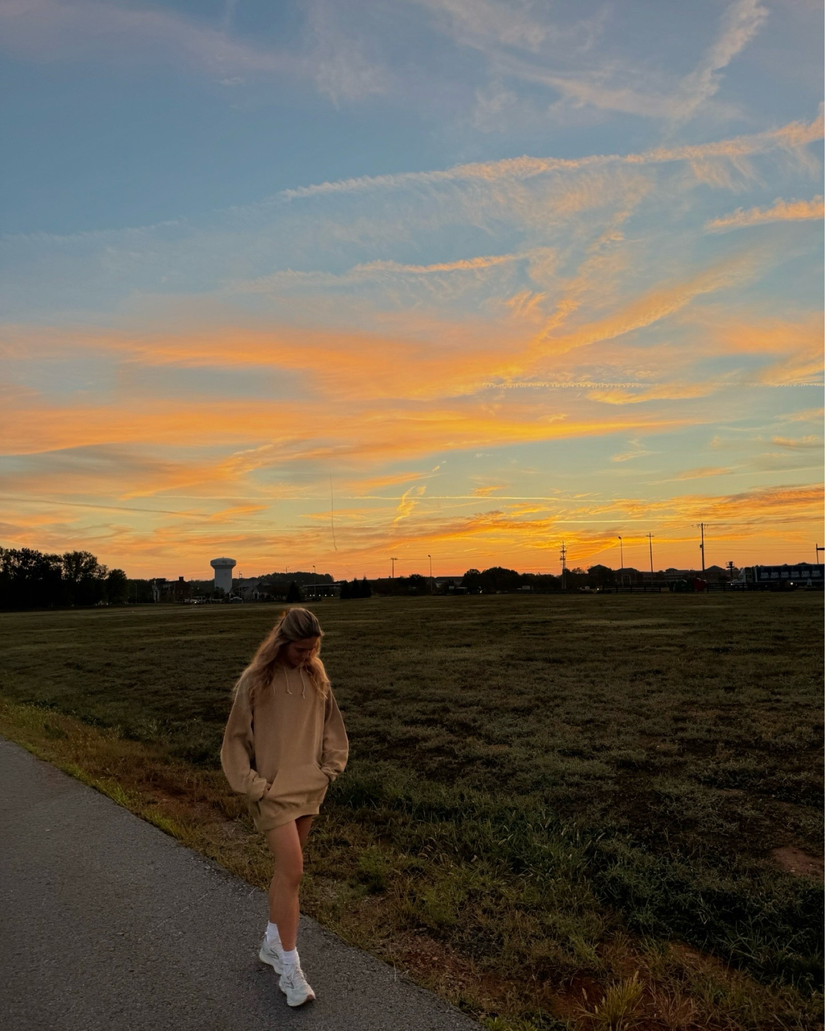 Sweatshirt weather☀️

#LTKFallSale #LTKBeauty #LTKActive