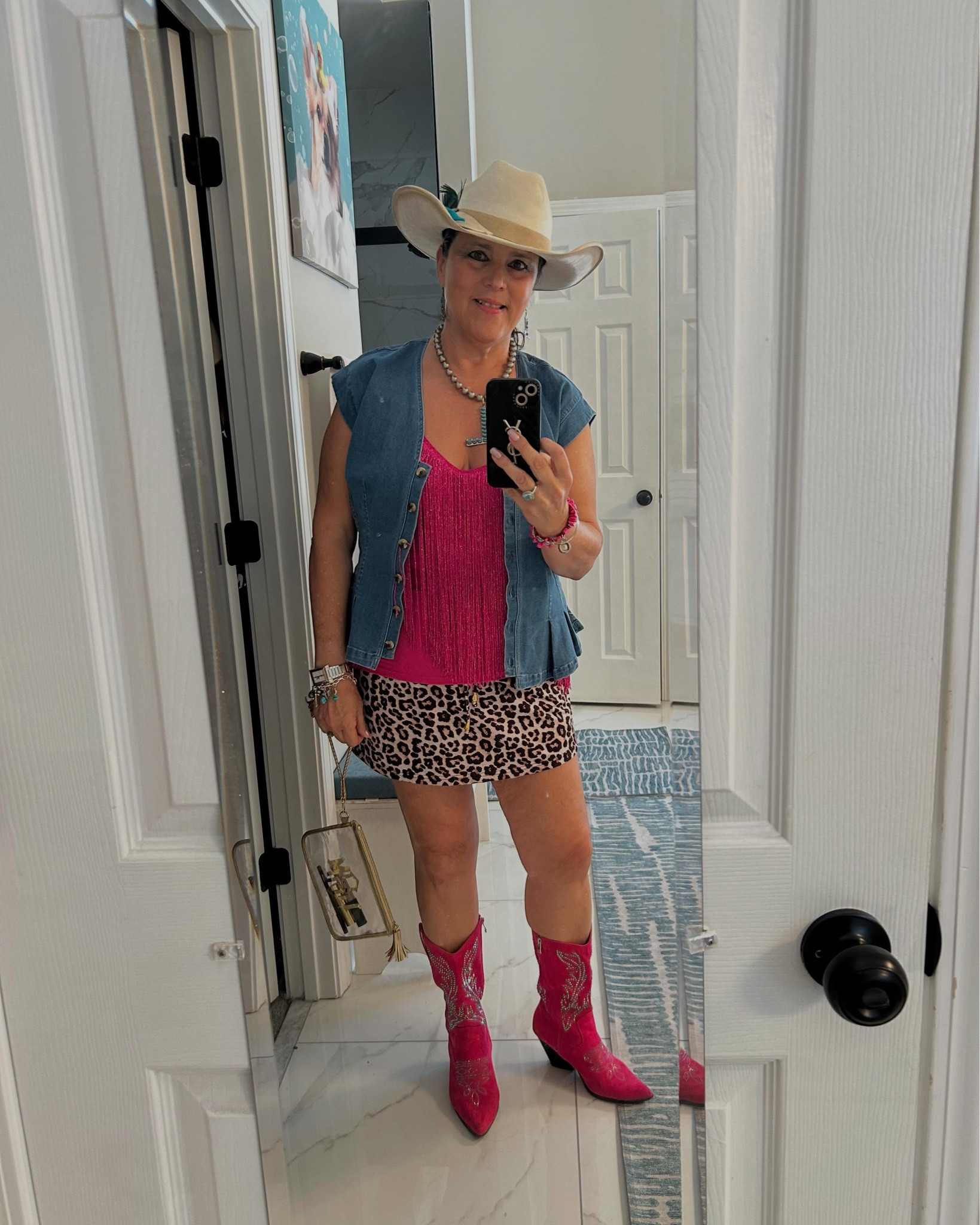 ella langley concert time!! a little western style is always cute 🤠✨
boots, denim, and a little country fun! always be confident!!
#ellalangley #westernstyle #concertlook #denimandboots #midlifestyle

#LTKdayinmylife #LTKgrwm #LTKootd