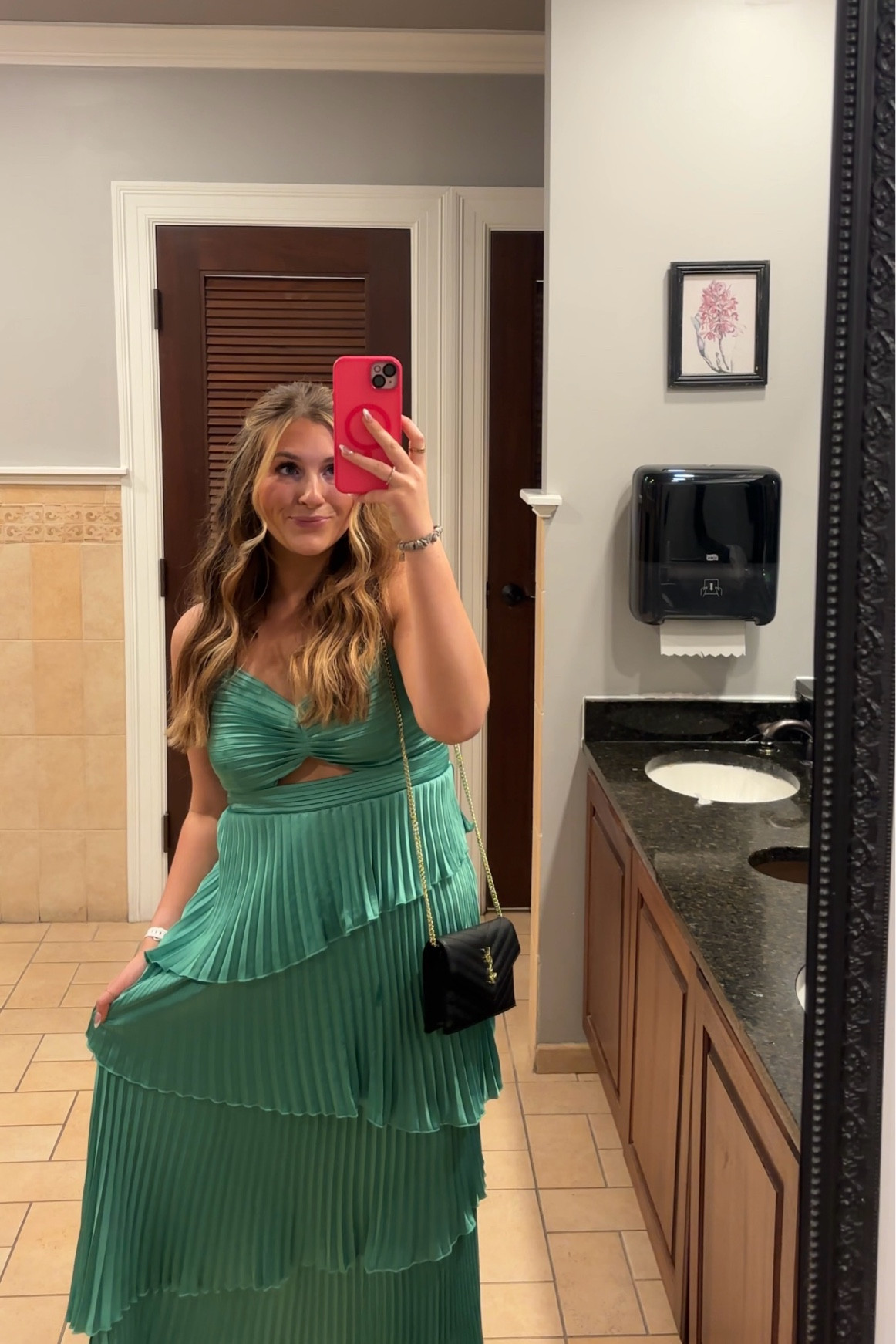 My fall wedding guest dress is on sale!!!🤍

#LTKSeasonal #LTKWedding #LTKSaleAlert