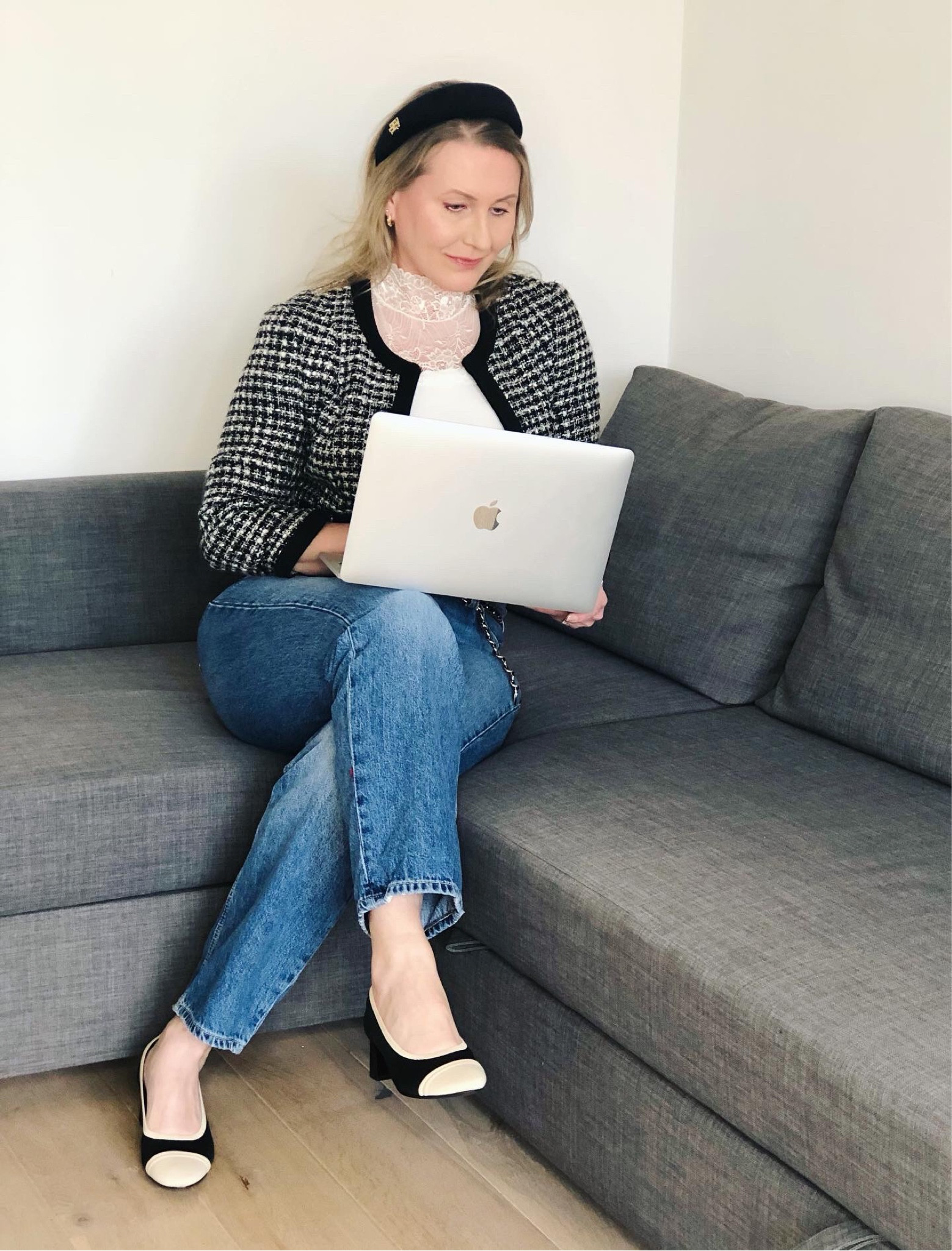 GIFTED ✨ These elegant black & white cap toe heels by @Vivaia are my new workwear wardrobe staple. I adore their monochrome look and that super CHIC retro vibe. 

Besides them looking incredibly stylish, they are comfy too. The heel is just the right hight, 4,5cm/1,77” because nobody has time for uncomfortable footwear. Actually they are named Running Heels, which is probably the best shoe news I’ve heard in a while 🥰

JULIE round-toe chunky heel feels true to size, although Vivaia recommends going a size up. I’m wearing my normal EU37/UK4/US6.5. The shoes have a smooth anti-slip rubber sole that feels solid under my feet.

These shoes are knitted from six PET bottles that were discarded in the ocean. What a clever way to repurpose material that would otherwise just float there destroying marine life ♻️

Get 10% off with my code
✨ VIVAIAJ10 ✨

Ballerina pumps, comfortable heels, block heel, shoes for office, Black & White shoes, round-toe chunky heels, old money style, elegant style, effortless chic, quiet luxury


#vivaia  #vpurpose #vivaiaonmyway 


#LTKworkwear #LTKshoecrush #LTKstyletip