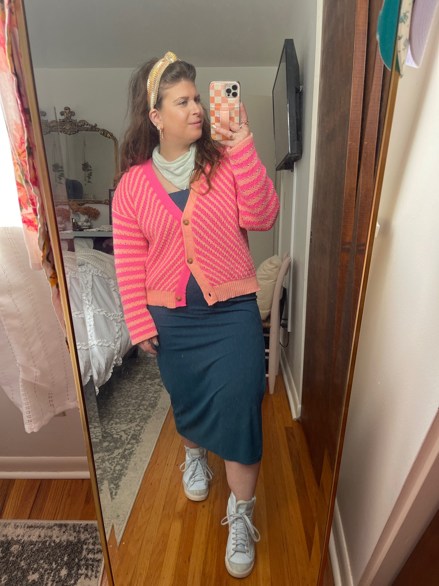 Skirt & cardigan styling



#LTKfindsunder100 #LTKstyletip #LTKfindsunder50