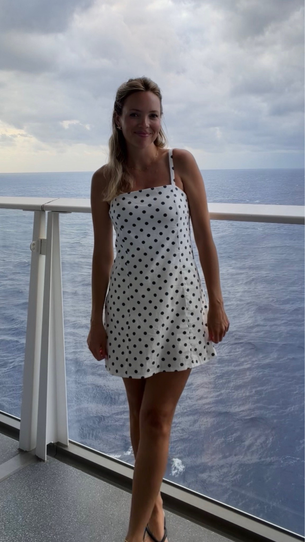 This dress has built in bike shorts & bra!👏🏻👏🏻👏🏻