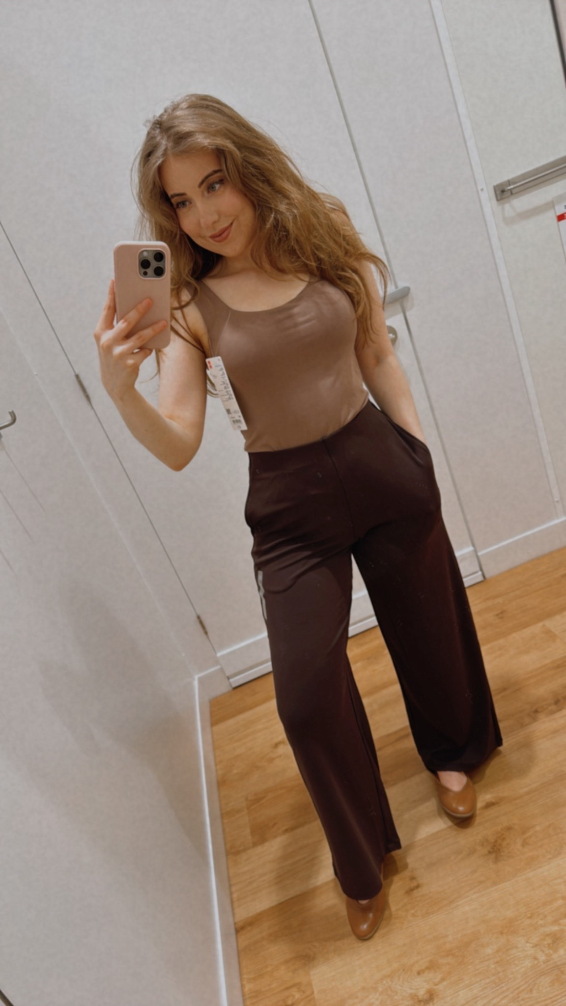 Chocolate brown fit from Uniqlo. 

#LTKsummer #LTKcanada #LTKcurves