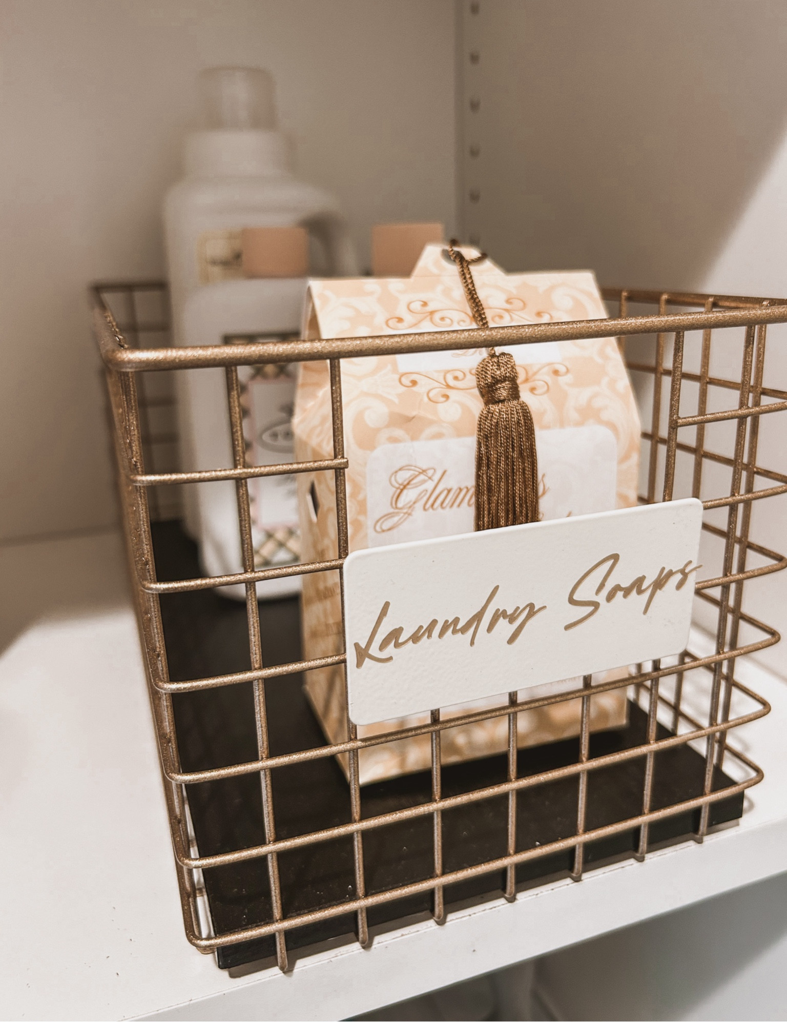 Laundry Rooms love a little elegance. 
And so do we!!😍😍😍




#LTKhome