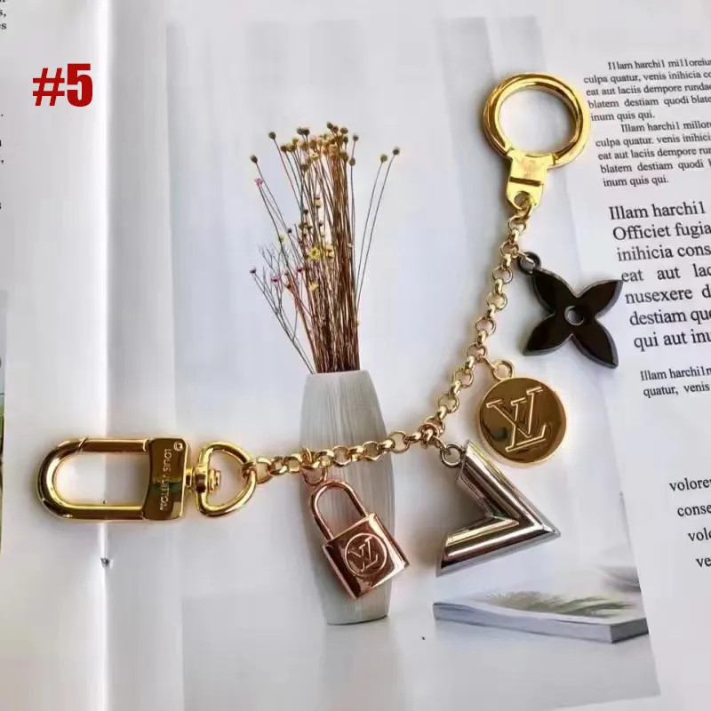 LV Party Favor Clover Chain Mickey Car Keychain Fashion PU Leather Key Chain Keychains Buckle For... | DHGate