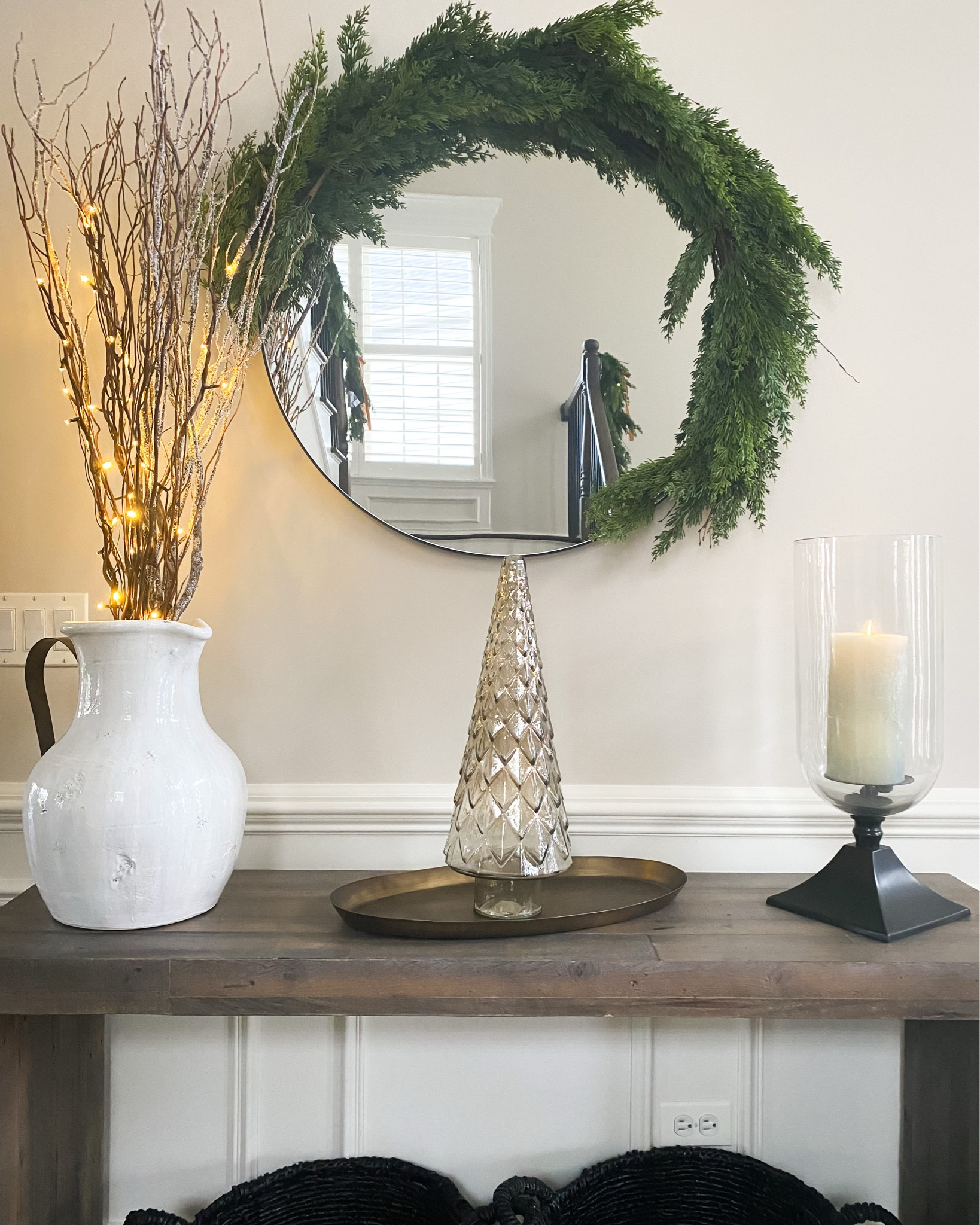 Console table styling 

#LTKHome #LTKSeasonal #LTKHoliday