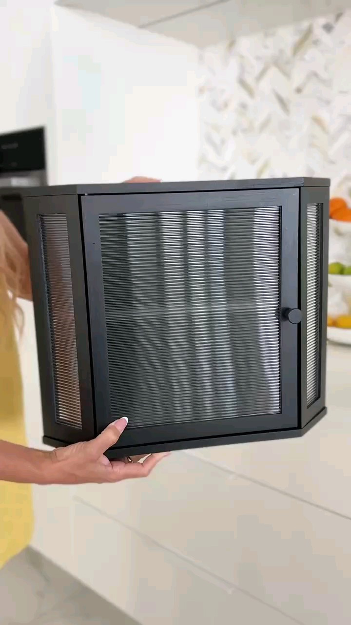 Everyone’s kitchen has this now !! #FarmhouseKitchenFinds #BreadBoxAesthetic #CornerBreadBox

#LTKFindsUnder50 #LTKHome #LTKSummerEdit