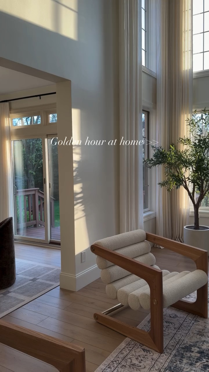 When people ask my favorite thing about our home, it’s always the same—
the way the light moves through it ☀️

Morning feels soft, midday feels alive, and golden hour? Pure Magic ✨

#goldenhour #slowsunday #home #naturallight #paint

#LTKdayinmylife #LTKHome