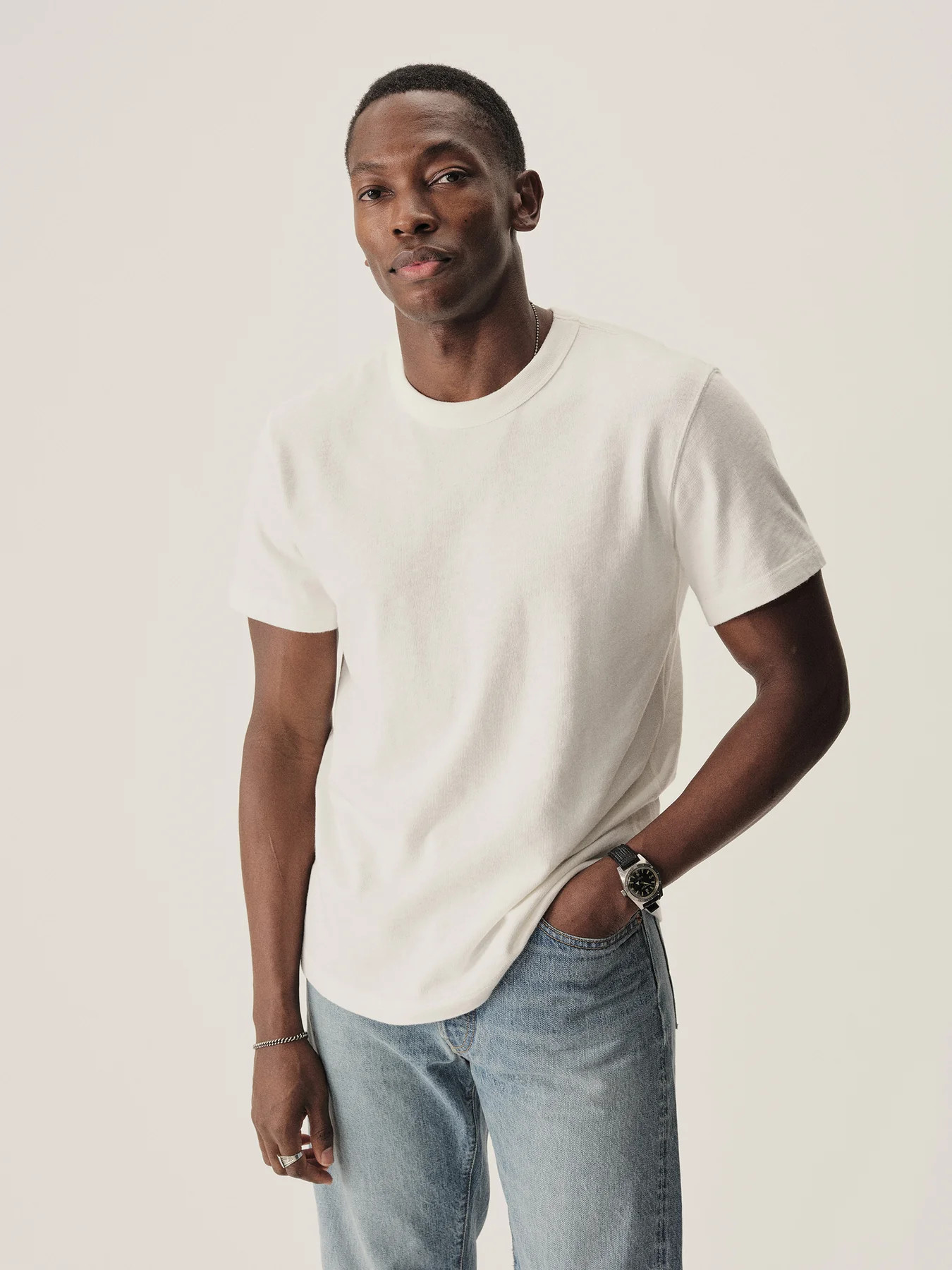 White Field-Spec Cotton Heavy Tee - Buck Mason- Modern American Classics | Buck Mason