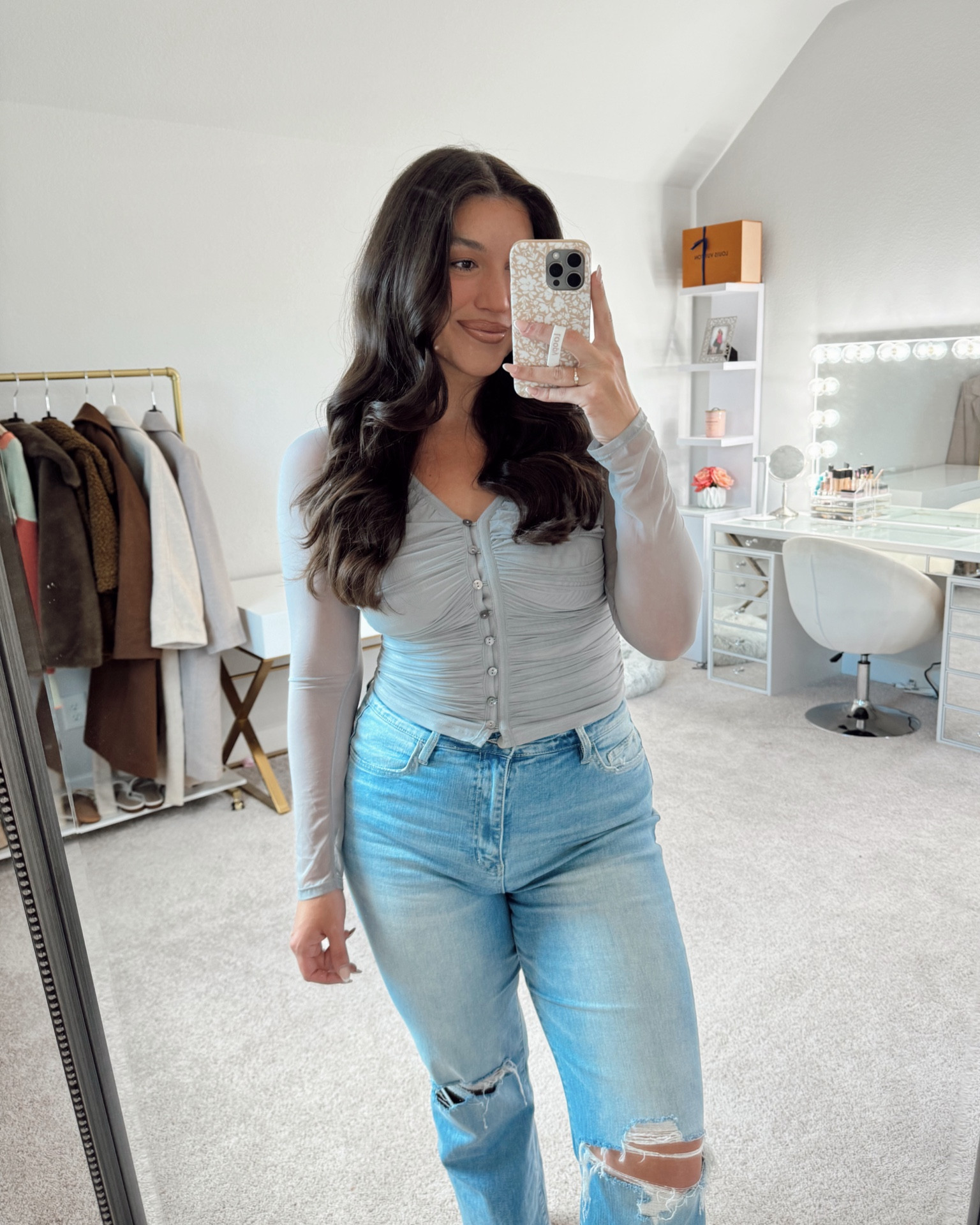 IN LOVE with this top for a fall or winter date night! I love all the ruching in the front and that the arms are covered but still so breathable. It’s so figure flattering👌🏼

Date night look, midsize outfit, girls night out, fall dat night, midsize fashion, vacation top

#LTKFallSale #LTKMidsize #LTKSeasonal