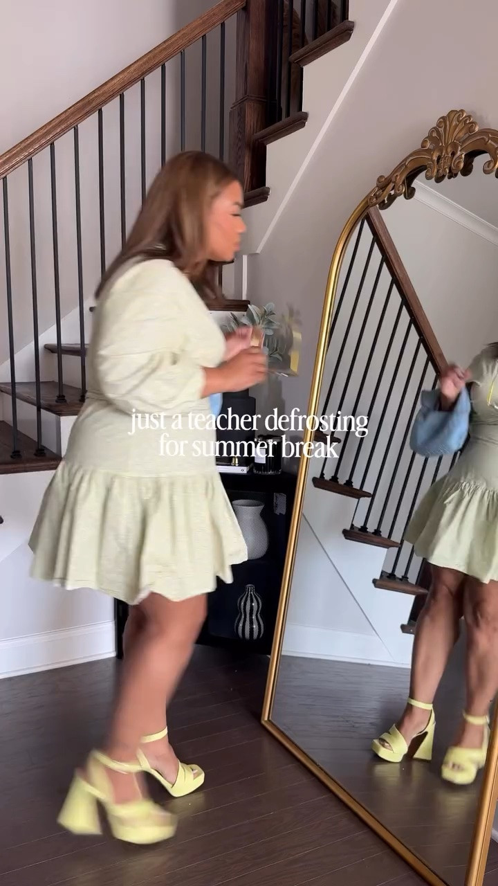 Parents: TAG YOU’RE IT! 

Where my teachers at? (Yes, I know- incorrect grammar! But I teach math 😜)
How many days til you’re done?

#summerbreak #teachersbelike #fashionover40 #over40style