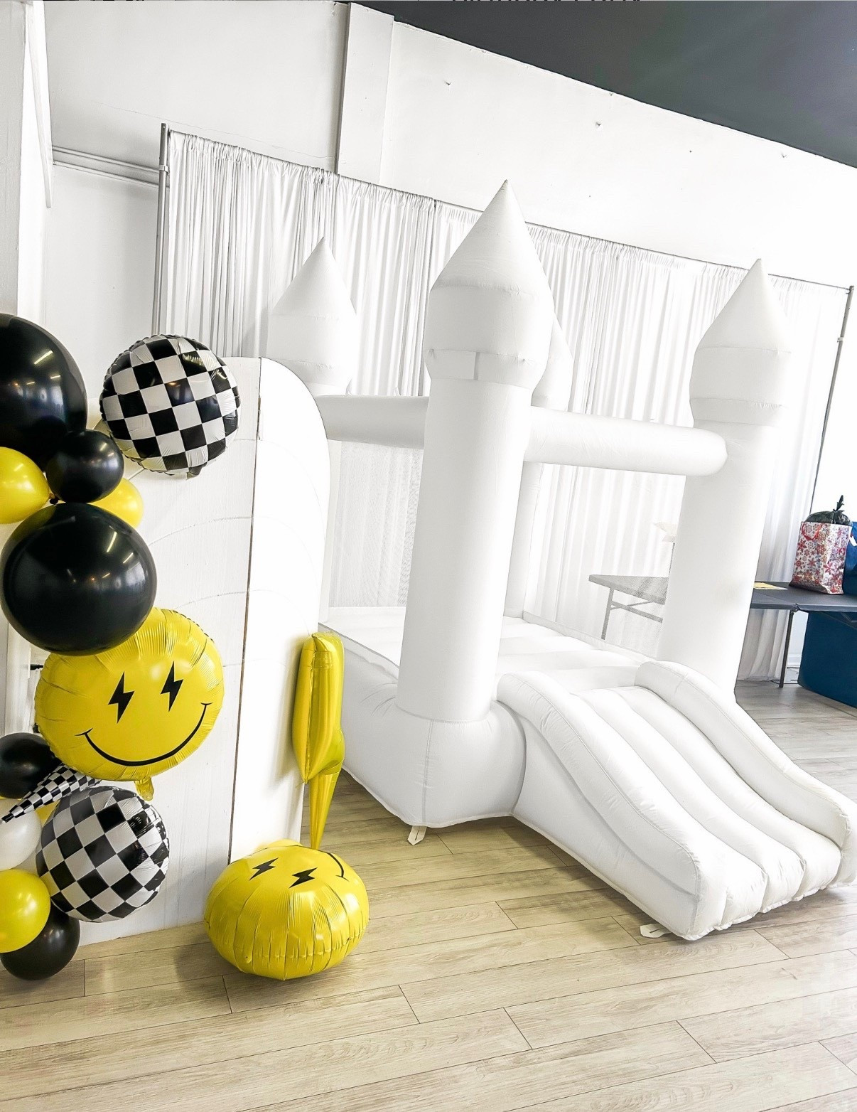 Throwing it back to last year when Maddox turned ONE 🖤⚡️
Our ONE cool dude birthday party came to life with all the black, white & yellow details, lightning bolts, checkerboard accents, matching Vans, and the happiest little guest of honor 🥹
From the balloons to the cupcakes to the cozy family fits… every detail was so him and still one of my favorite parties we’ve ever done.
Time seriously flies when you’re raising the coolest kid around 🫶🏼

✨ Saving this theme forever
⚡️ ONE cool dude
🖤 Last year’s party but still obsessed

#ONECoolDude
#FirstBirthday
#BoyMomLife
#BirthdayPartyInspo
#KidsBirthdayTheme
#NeutralParty
#LTKFamily
#LTKKids
#LTKHome
#LTKStyle
#MemoryMaking


#LTKBaby #LTKKids #LTKValentine