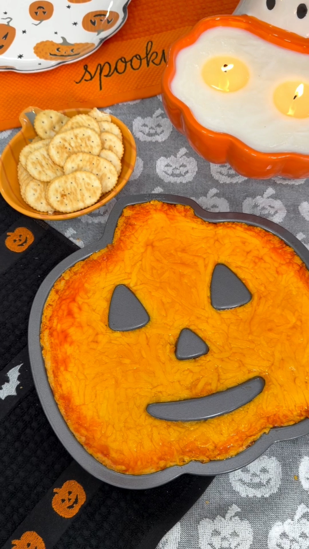 Buffalo Chicken Ranch Dip 🎃 Halloween edition! How cute is this jack o lantern pan! Host your Halloween party with this festive dip!

#LTKSeasonal #LTKfoodie