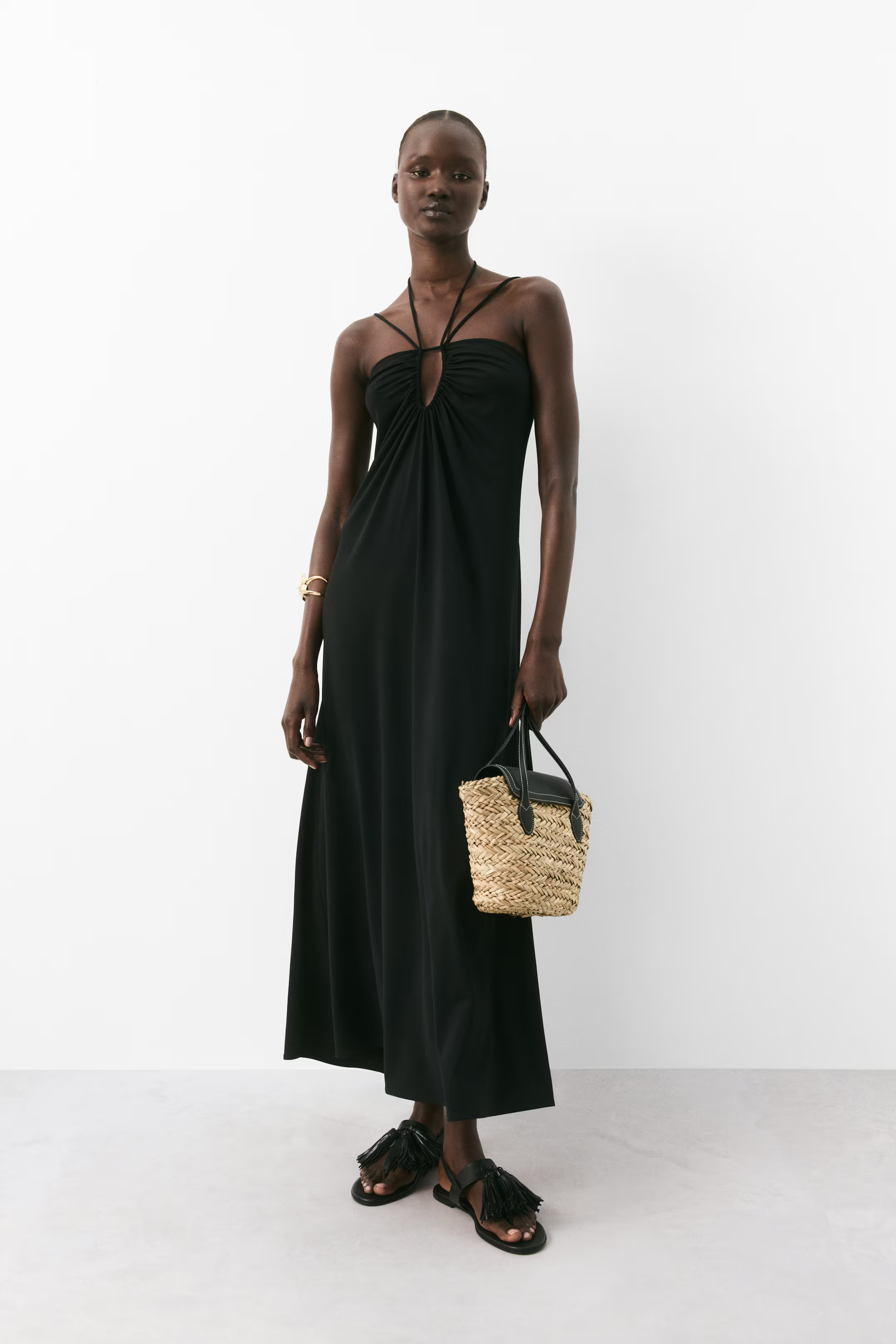 Drapiertes Neckholder-Kleid - Schwarz - Ladies | H&M AT | H&M (DE, AT, CH, NL, FI)
