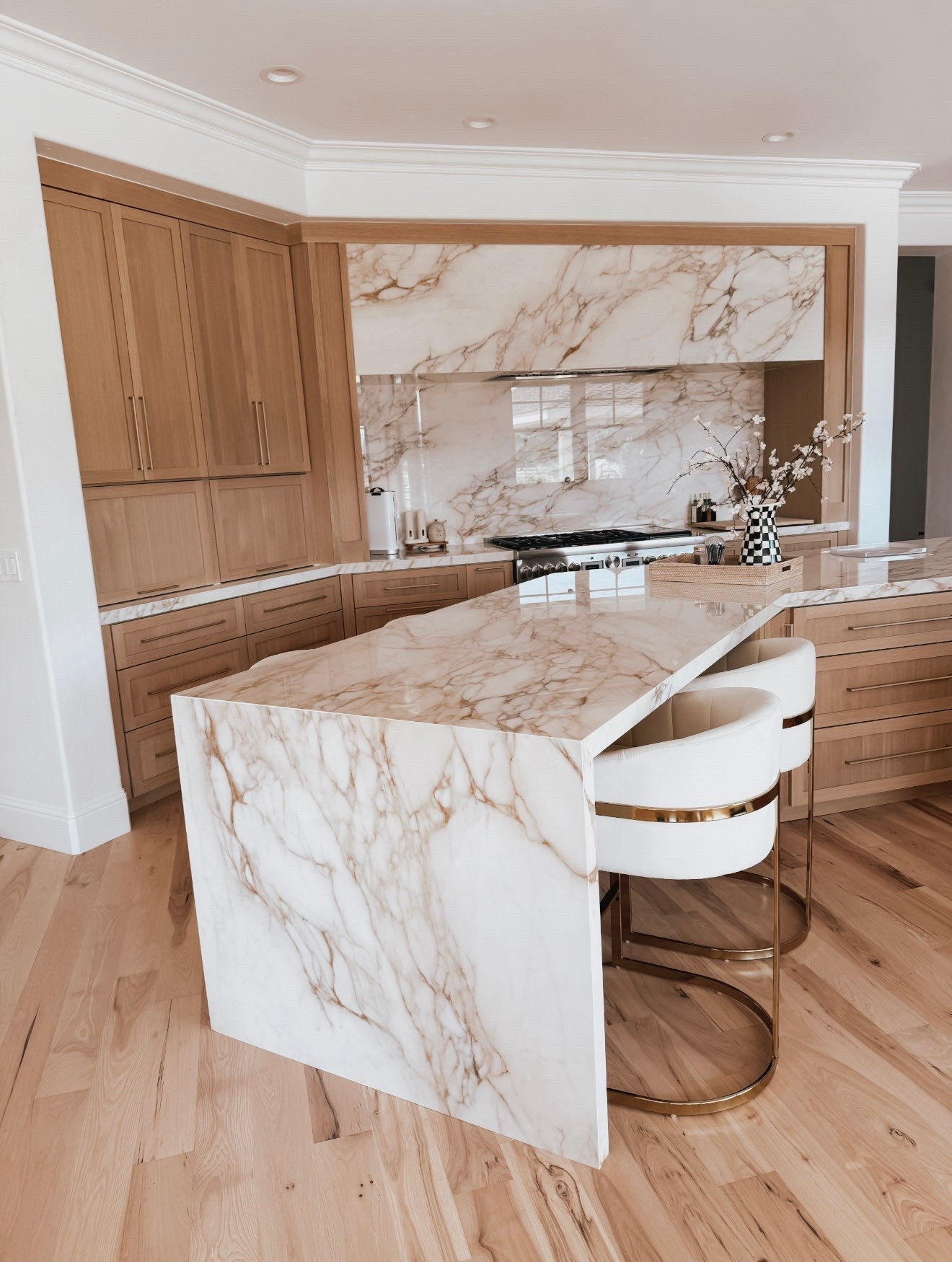 Things that make me happy: a clean kitchen. And these products help with tough stains and spots!

#LTKHome