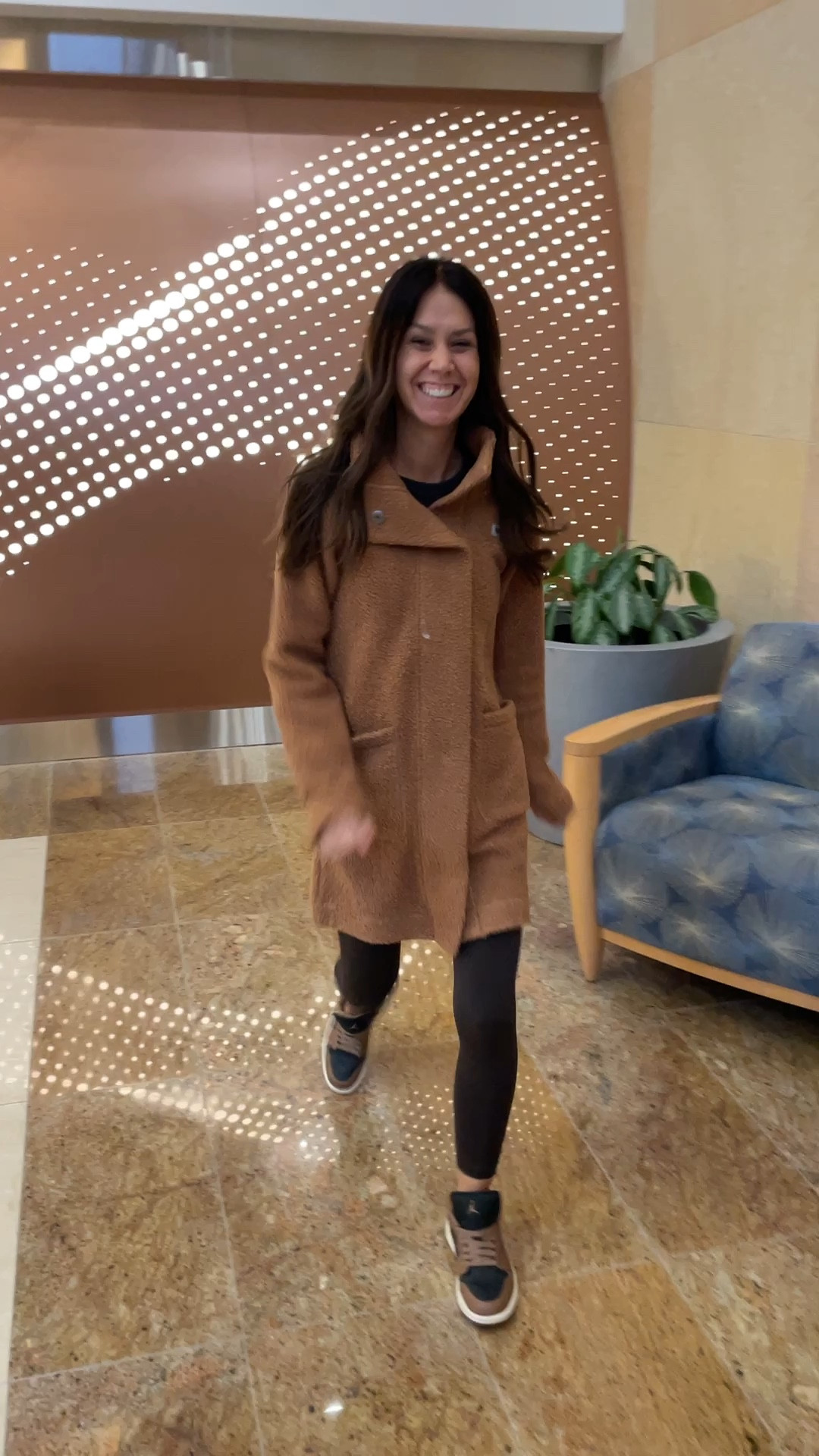 The mix and match pieces for the fall. The comfy everyday mom uniform that can travel, workout or even be dressed up.

Jacket small
Top: xs
Bottoms regular xs