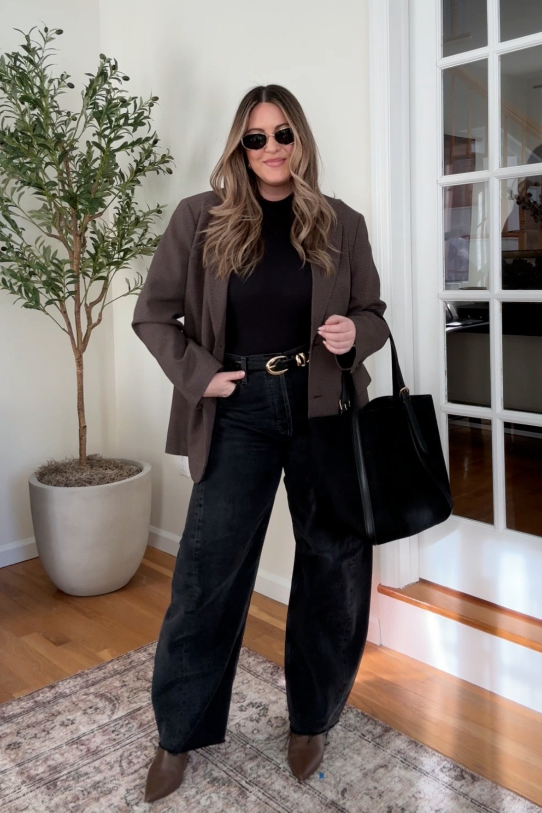 DAY 3 | 10 days of chocolate brown inspired outfits. An all black base is one of the easiest outfits to build when you're on a time crunch! Layer with a different color blazer and/or accessories for a little pop.

chocolate brown outfits, winter outfits, elevated winter outfit, barrel jeans outfit, barrel jeans, agolde jeans, black jeans outfit, blazer outfit, oversized blazer

 

 

#LTKSeasonal #LTKStyleTip