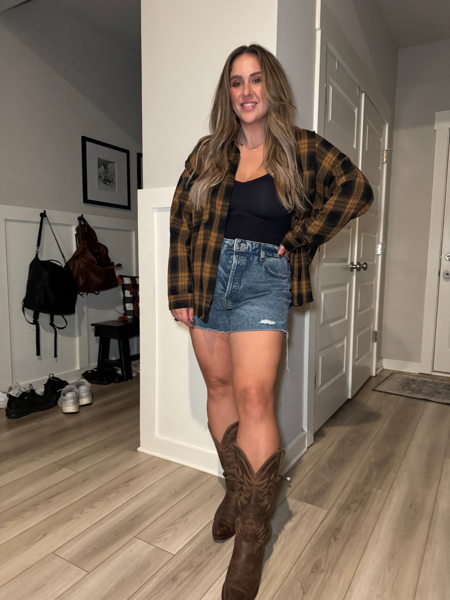 The perfect bodysuit to hold you in in all of the right places, I went line dancing tonight in this outfit and felt so confident! I’m in an XL in the bodysuit

#LTKMidsize