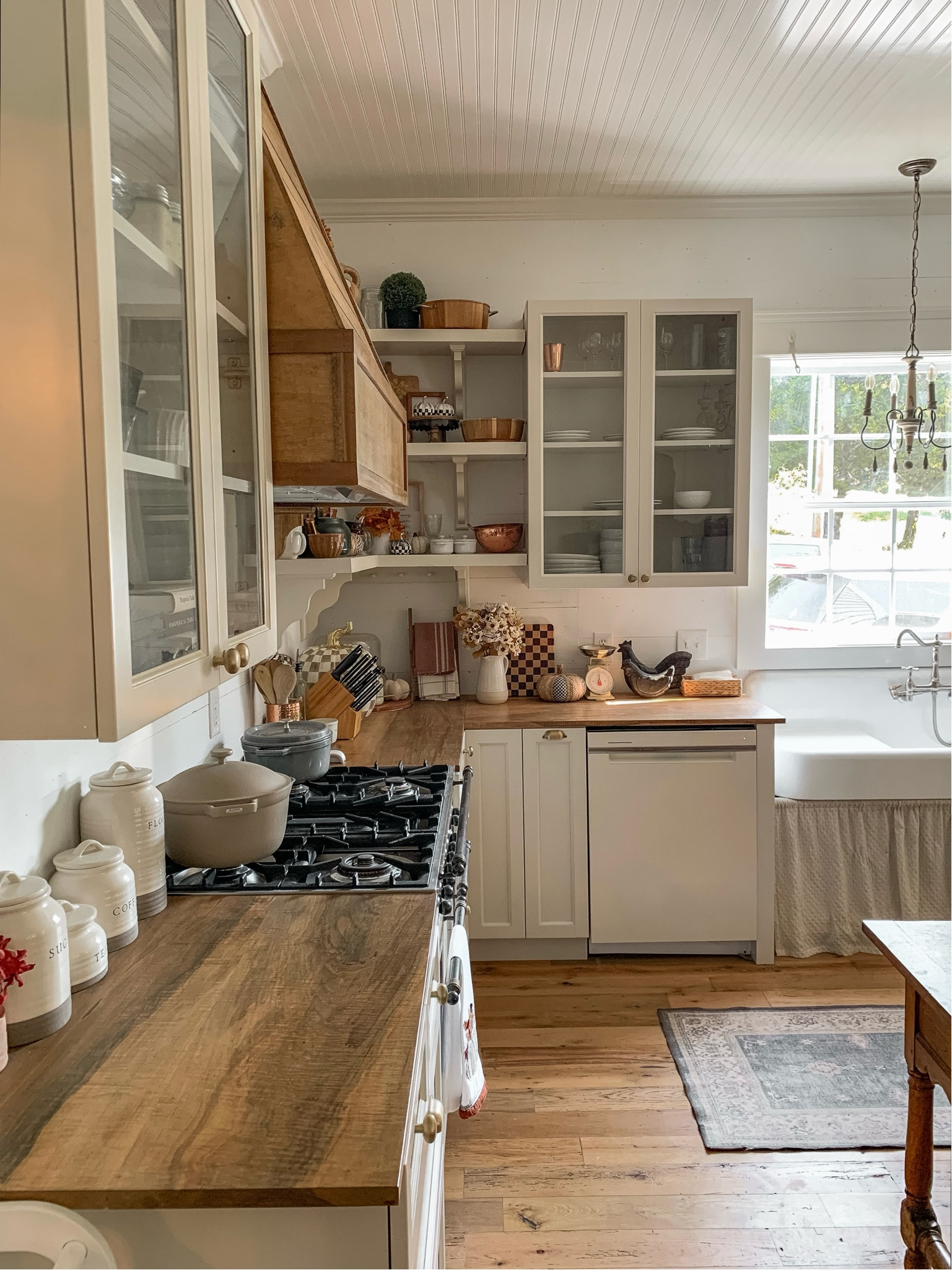 I can’t believe it’s already October 🍂🧡 