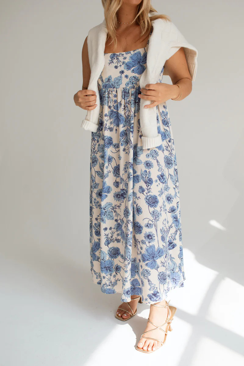 Emilia Linen Dress | Carly Jean Los Angeles