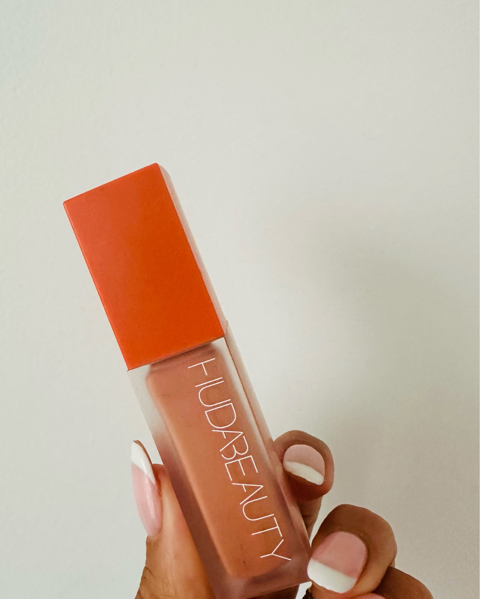 I feel like I’ve tried them all…this one is in A LEAGUE OF ITS OWN!! It corrects so well that I find myself constantly forgetting to actually apply my concealer over it!! No wonder they’ve dubbed it #FAUXFILTER

This is such a great addition to the Summer makeup bag when we want to go lightweight on the face for sun and travel🧡☀️🧡☀️🧡☀️

#LTKSeasonal #LTKtravel #LTKbeauty