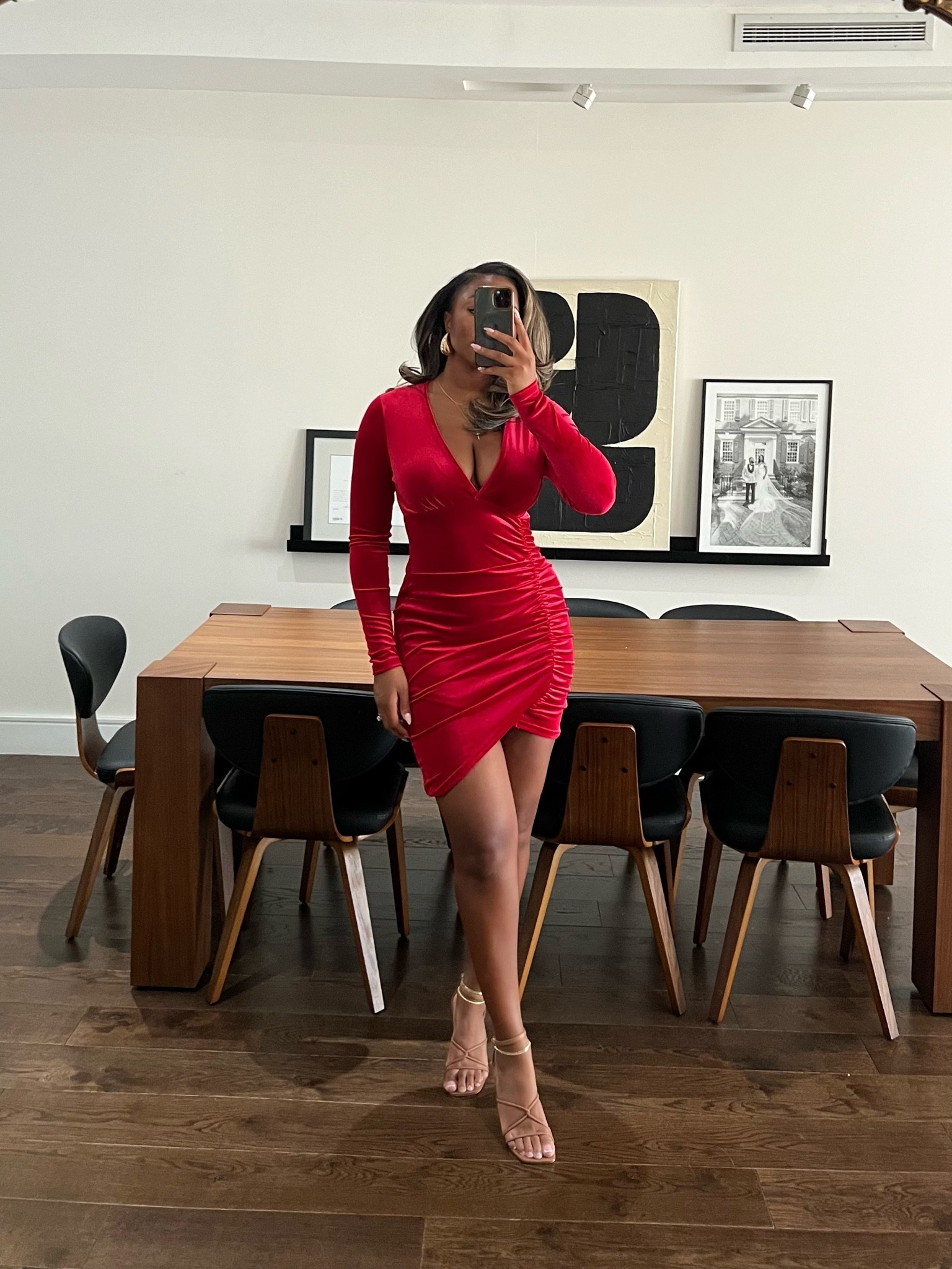 I am 5'9 200 lbs wearing a large in most dresses! BUT in the long sleeve turtle neck (XL!) and in the brown one (MEDIUM)

#LTKstyletip #LTKfindsunder100 #LTKmidsize